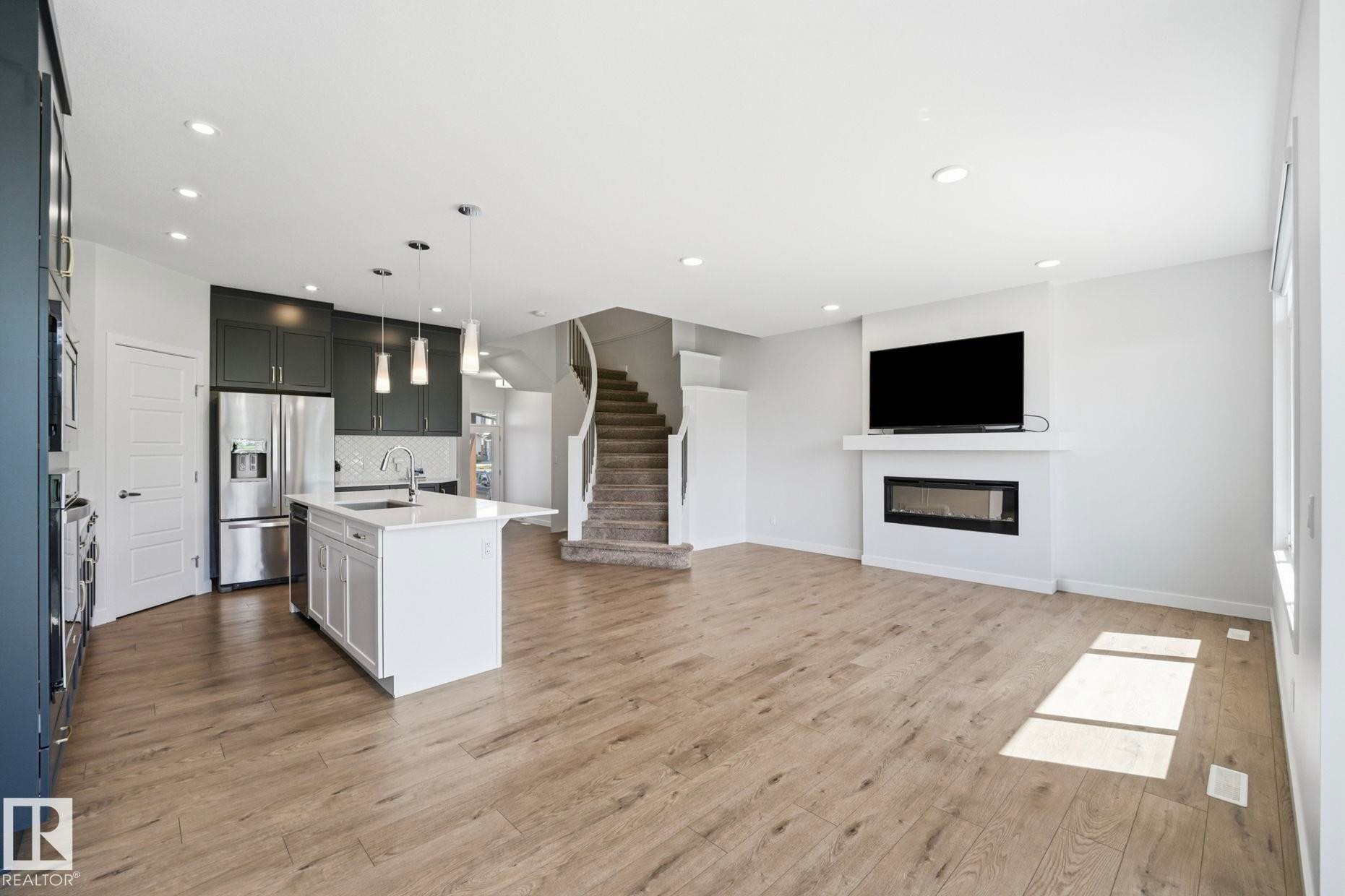 6015 Edmonds Place, Edmonton, AB
