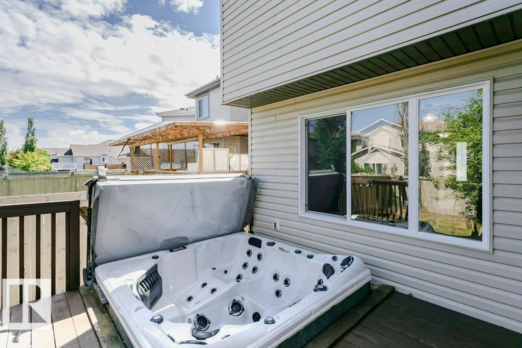 8018 3 Avenue, Edmonton, AB