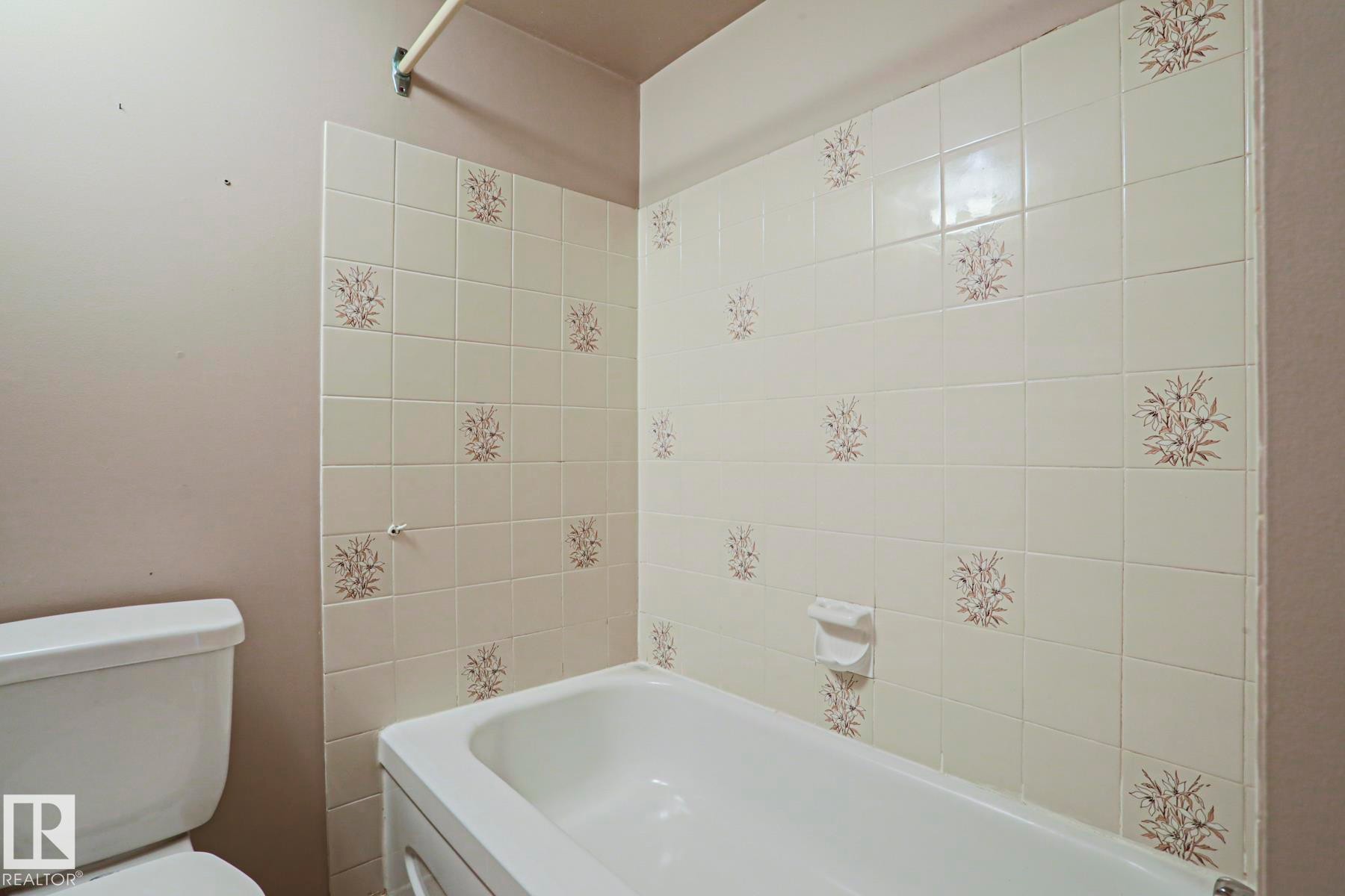 203 44 Alpine Place, St. Albert, AB - Indoor Photo Showing Bathroom