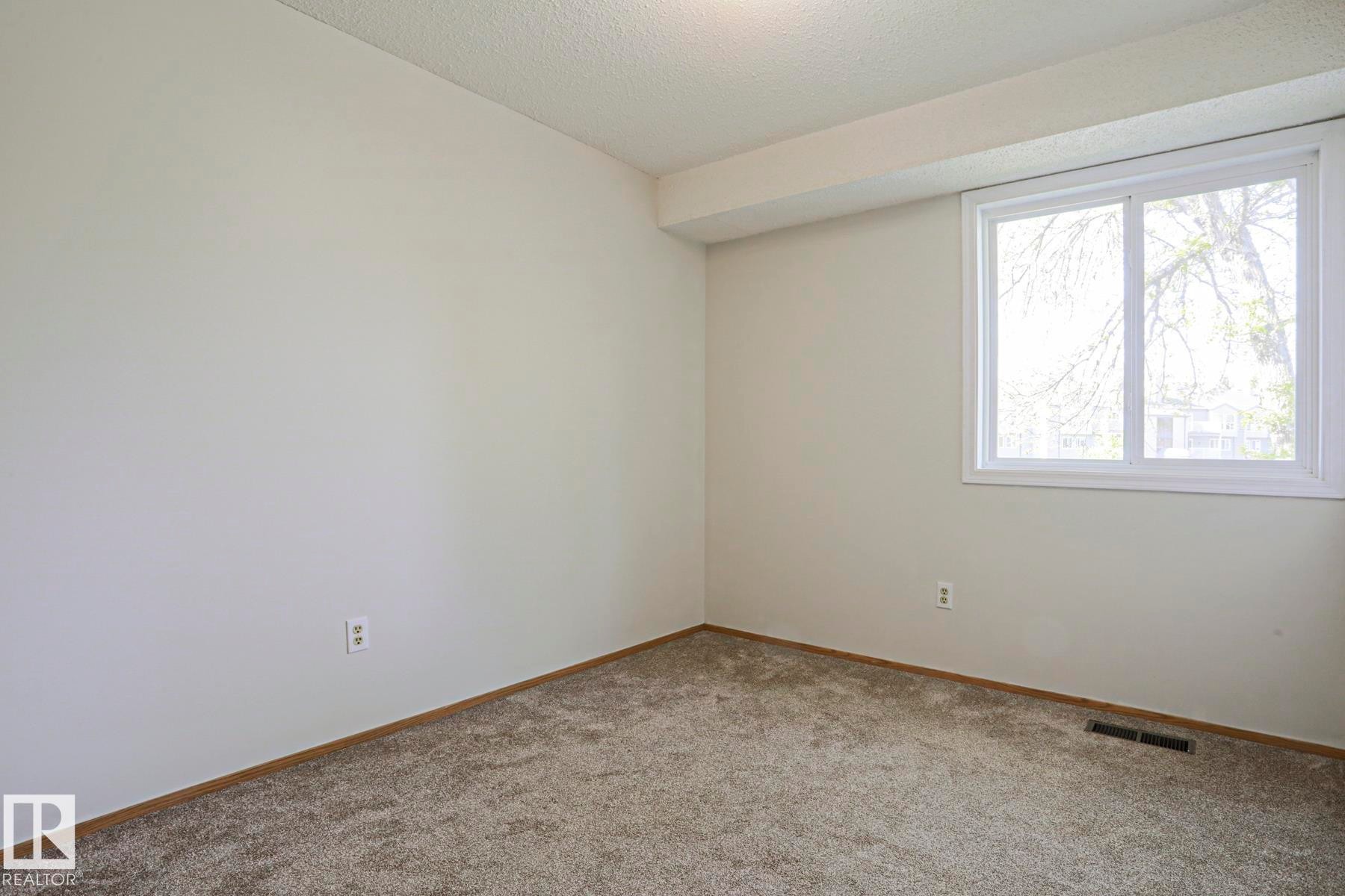 203 44 Alpine Place, St. Albert, AB - Indoor Photo Showing Other Room