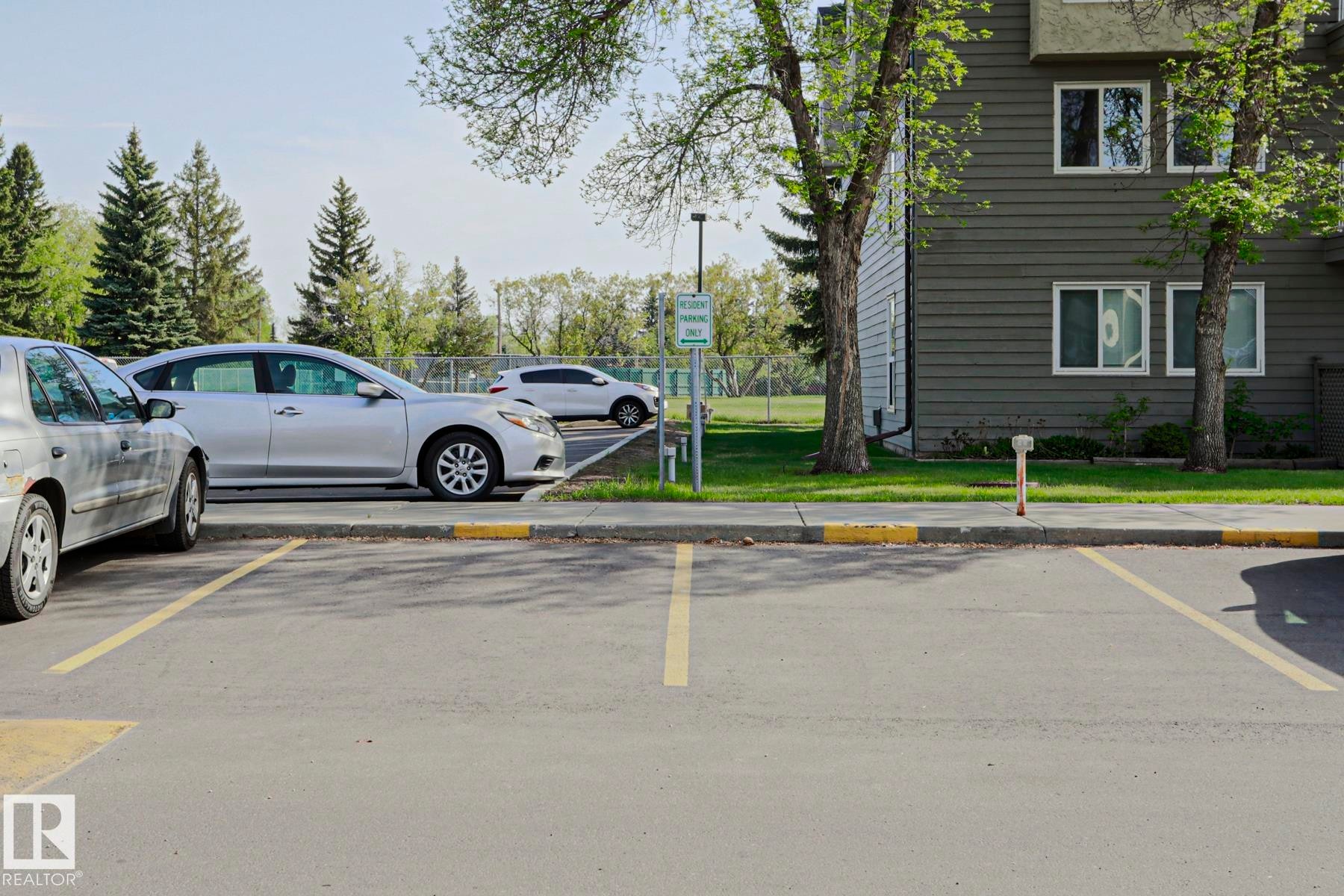 203 44 Alpine Place, St. Albert, AB - Outdoor