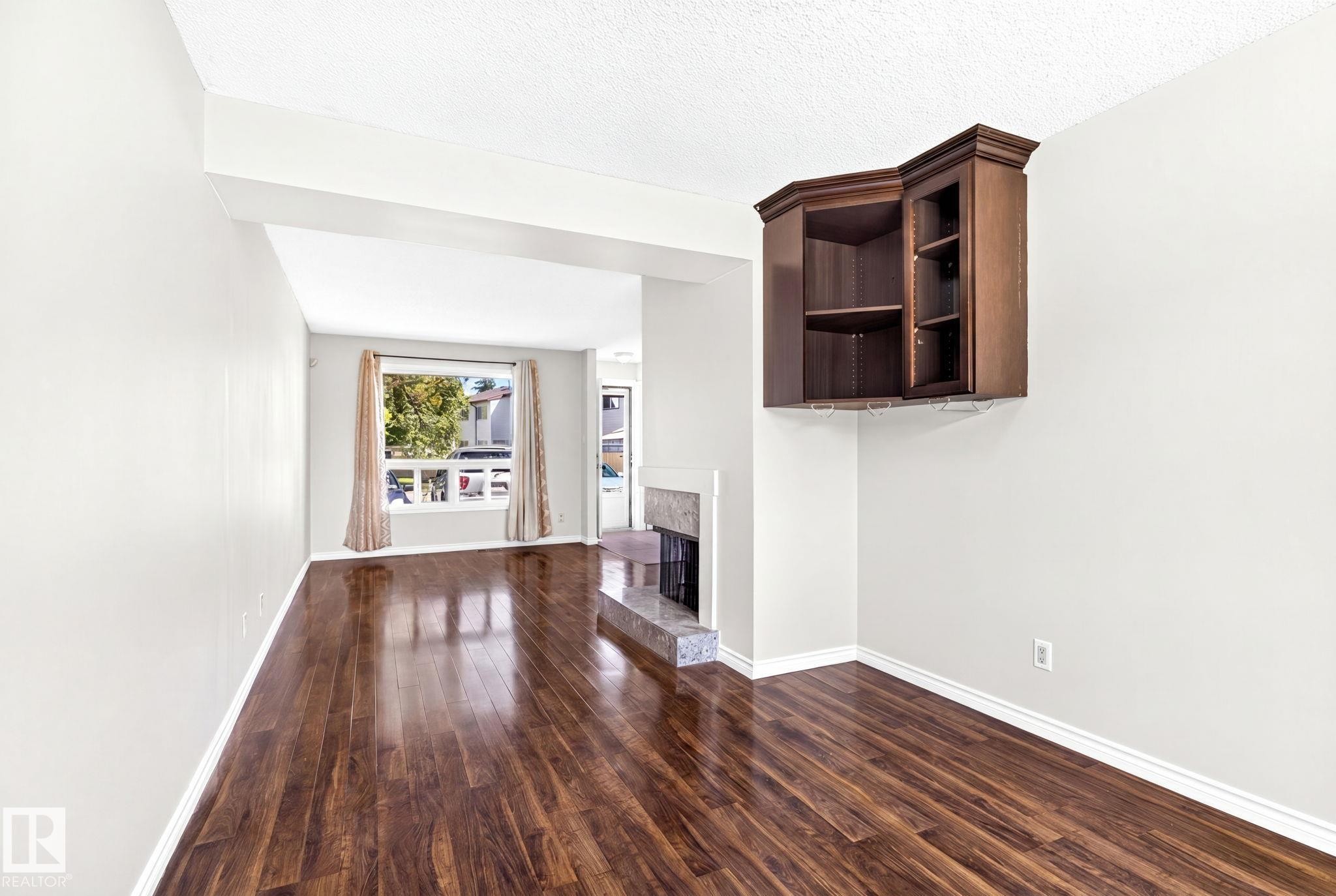 7 1651 46 St, Edmonton, AB