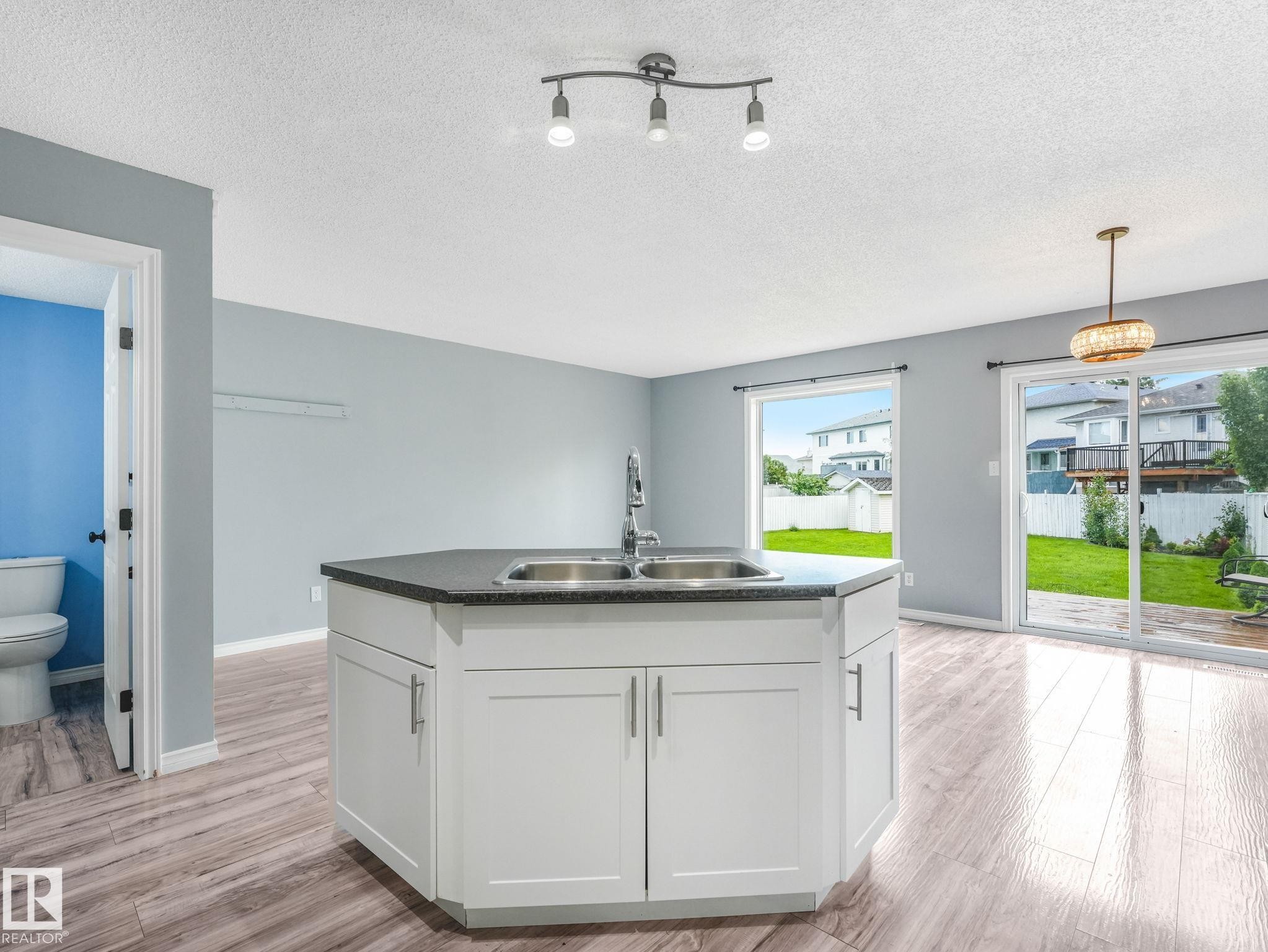 6828 159A Avenue, Edmonton, AB