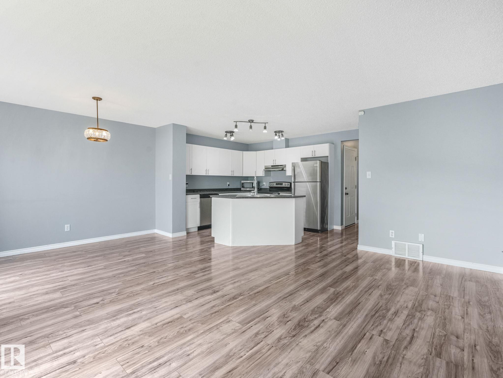 6828 159A Avenue, Edmonton, AB