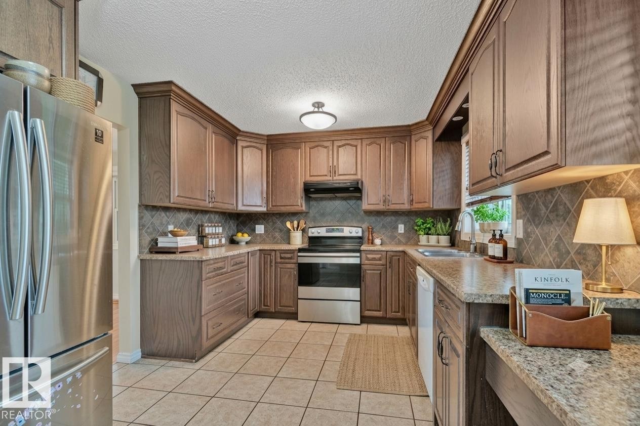 18605 86A Avenue, Edmonton, AB