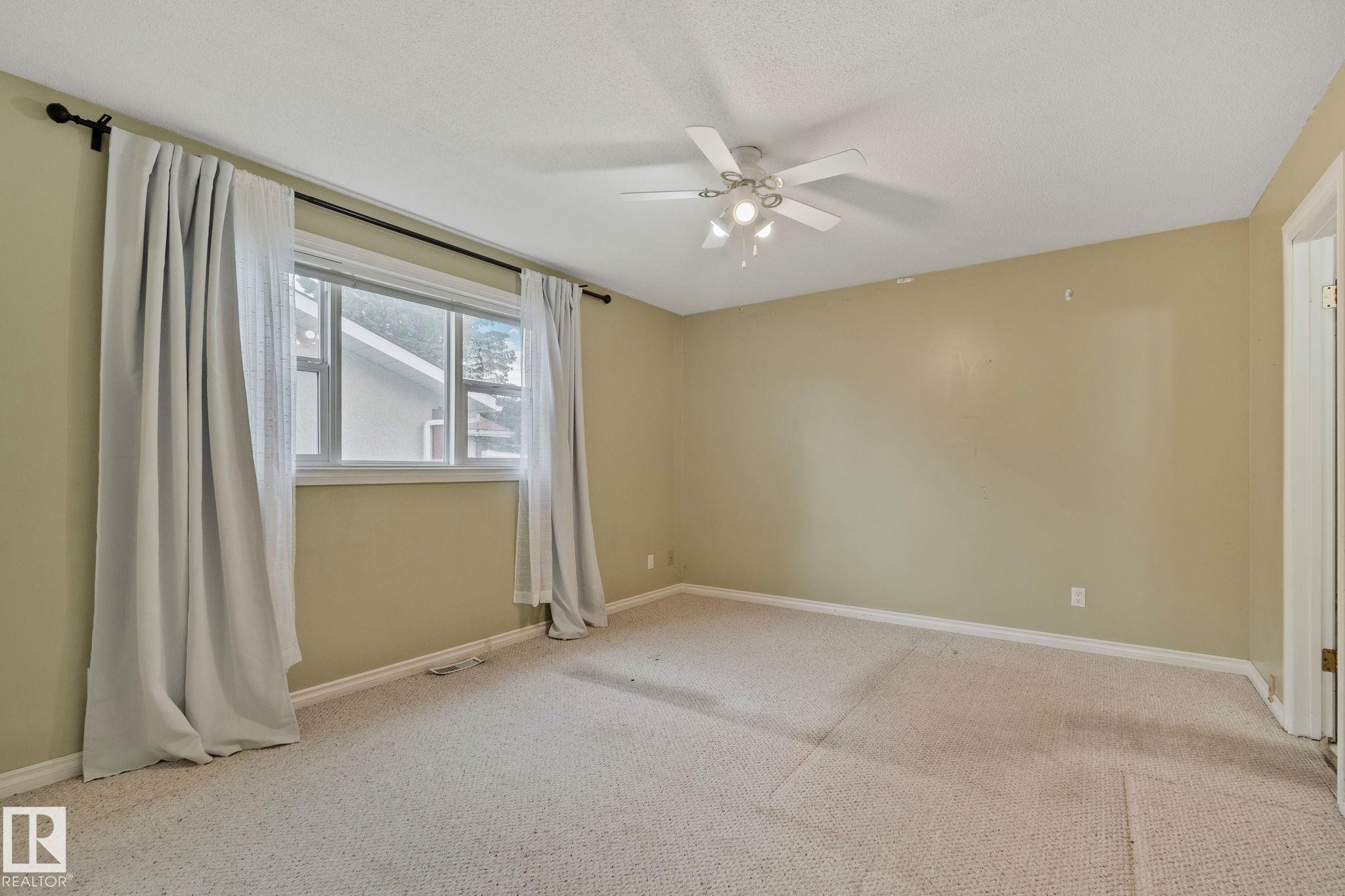 18605 86A Avenue, Edmonton, AB