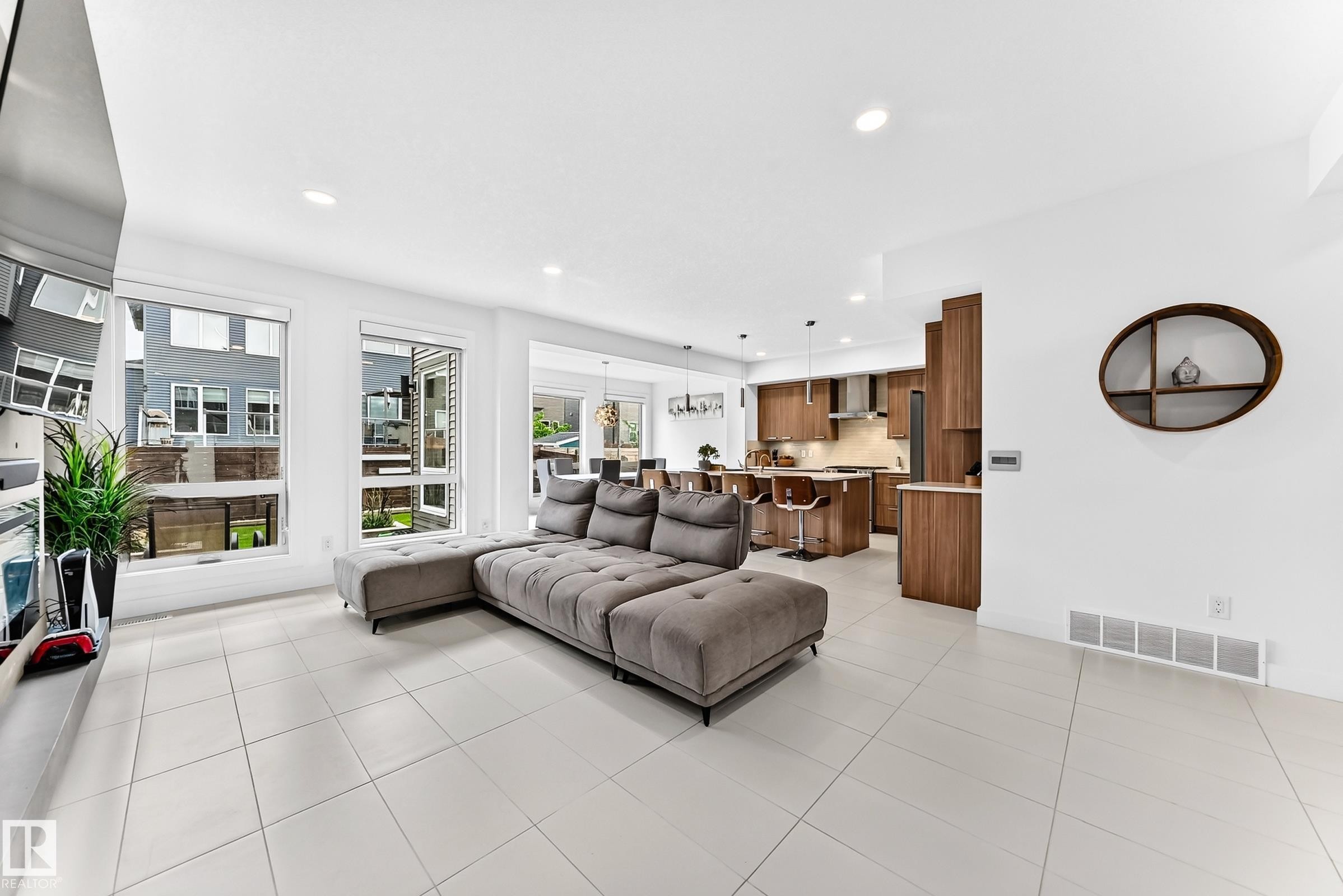 793 Windermere Wynd, Edmonton, AB