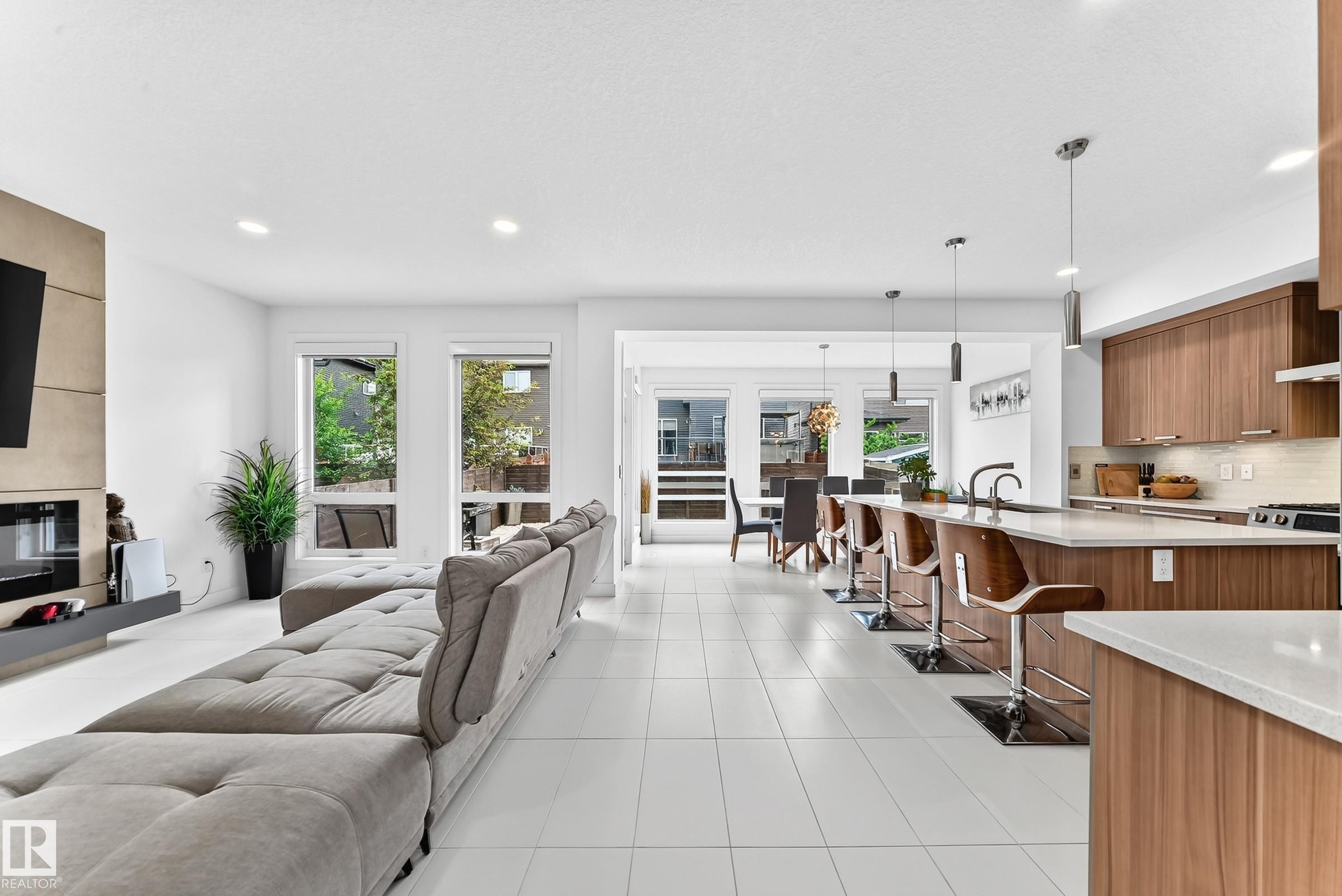 793 Windermere Wynd, Edmonton, AB
