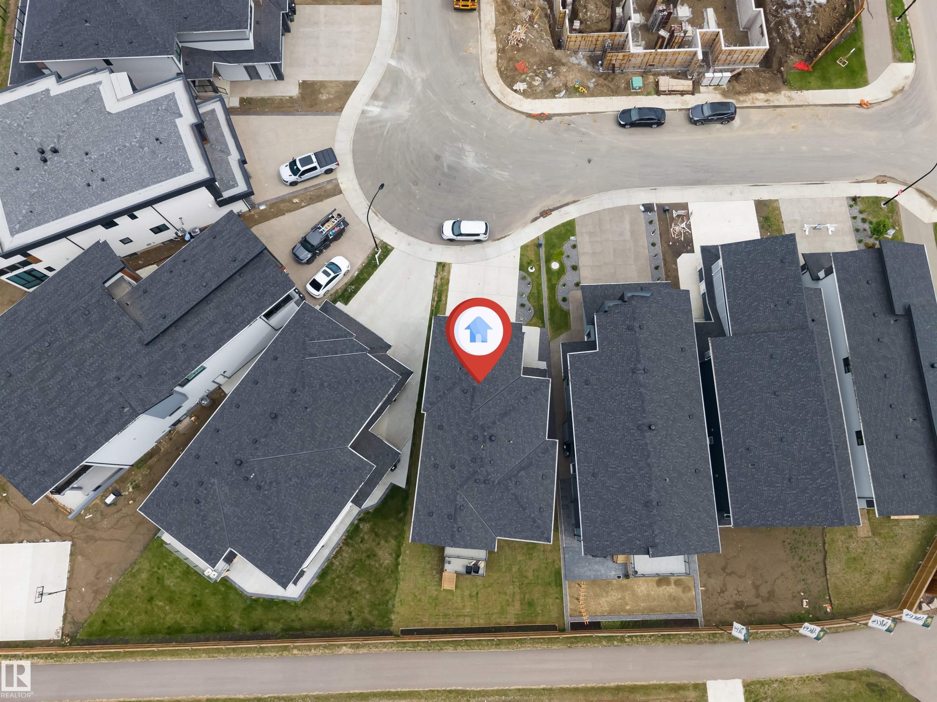 The image quality is insufficient for description - 208 33 Street, Edmonton, AB