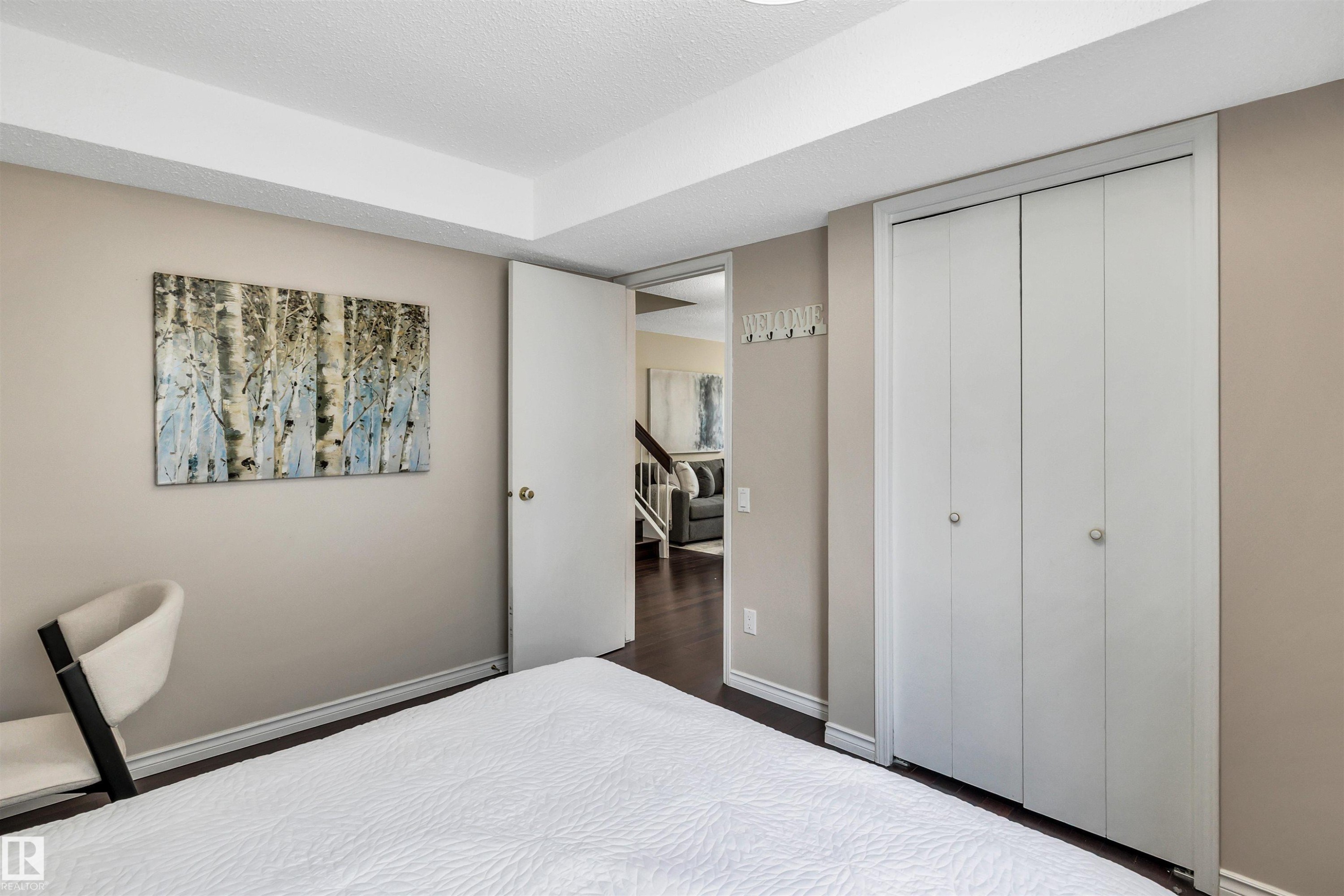 10909 33A Avenue, Edmonton, AB - Indoor Photo Showing Bedroom