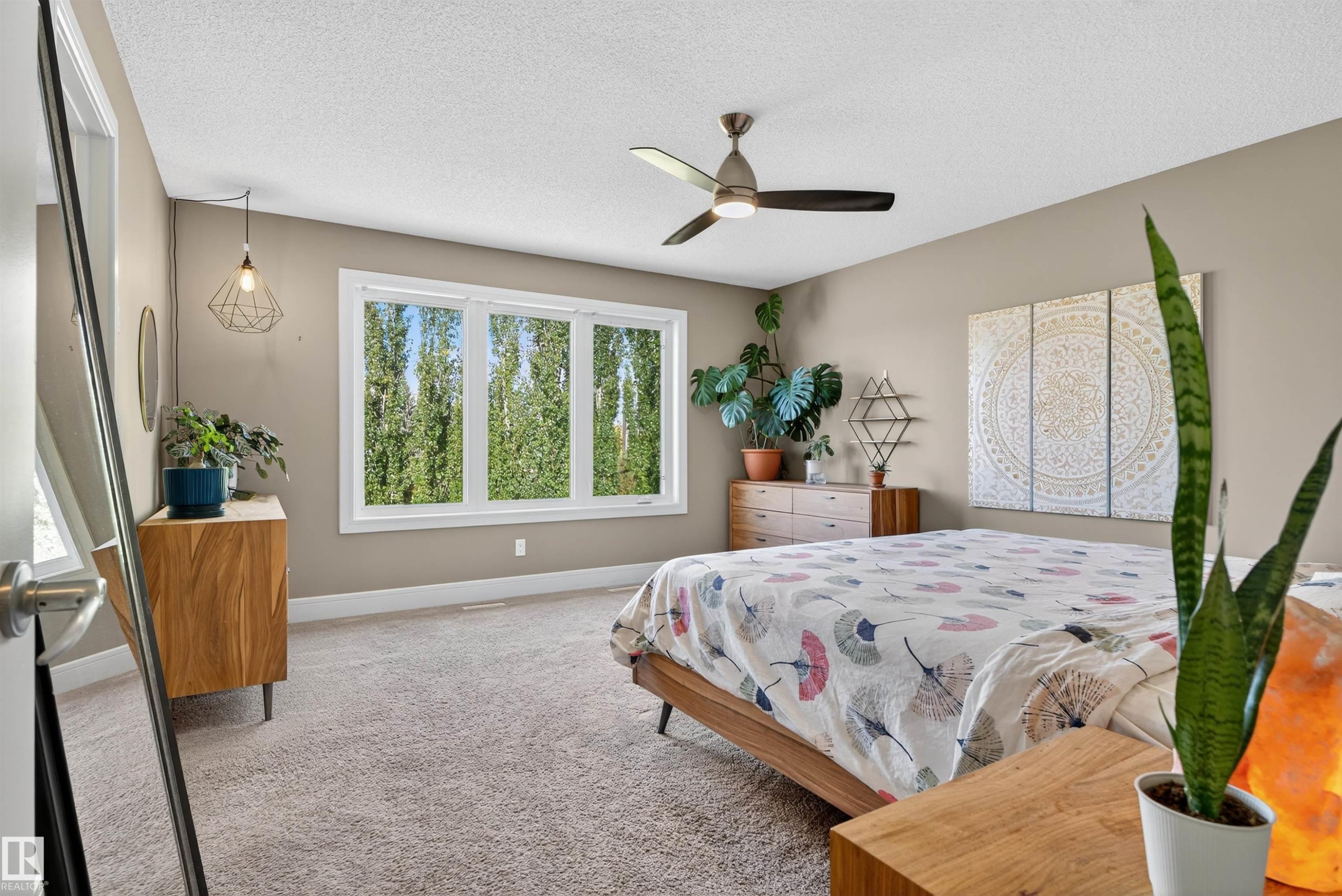 1772 33B Street Nw, Edmonton, AB - Indoor Photo Showing Bedroom