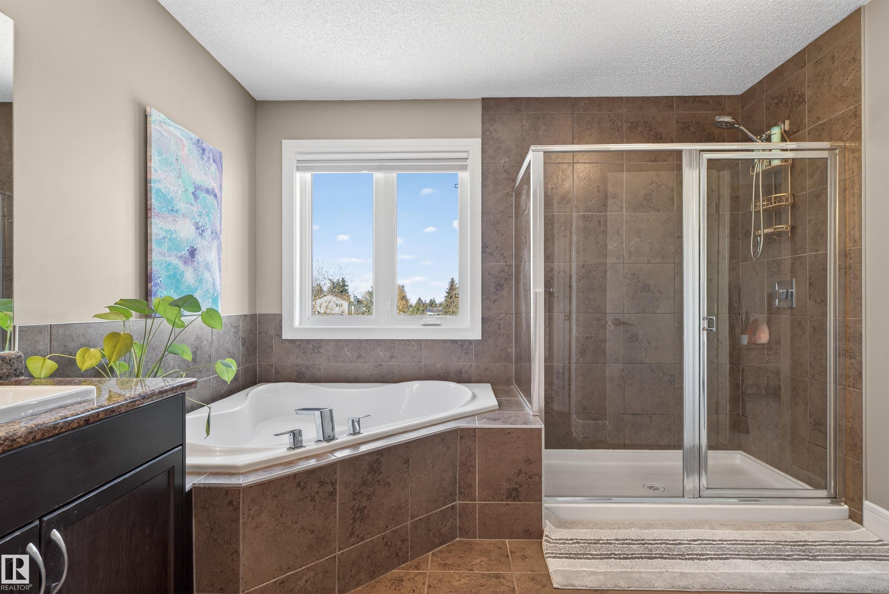 1772 33B Street Nw, Edmonton, AB - Indoor Photo Showing Bathroom