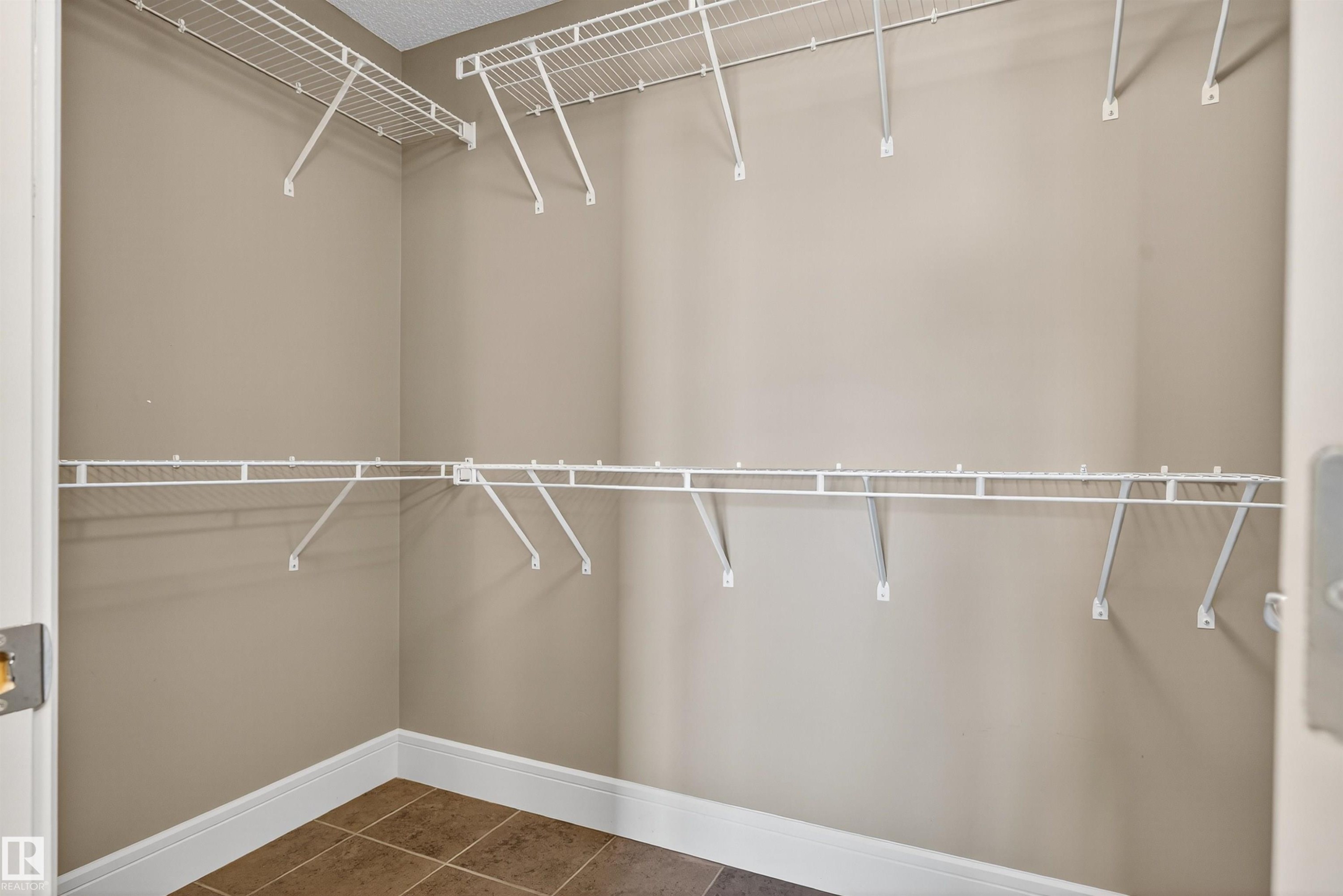 1772 33B Street Nw, Edmonton, AB - Indoor With Storage
