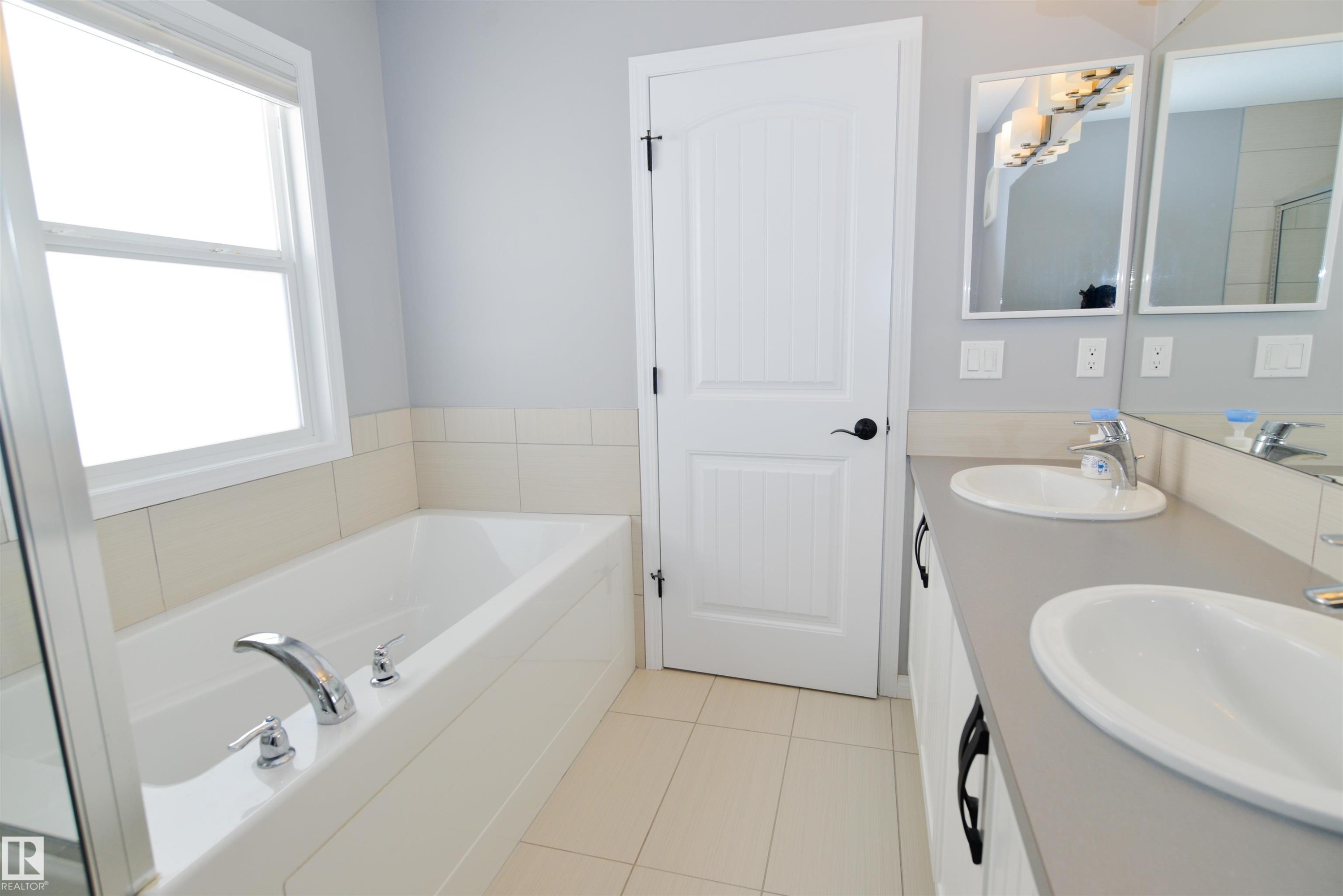 17544 58 Street, Edmonton, AB