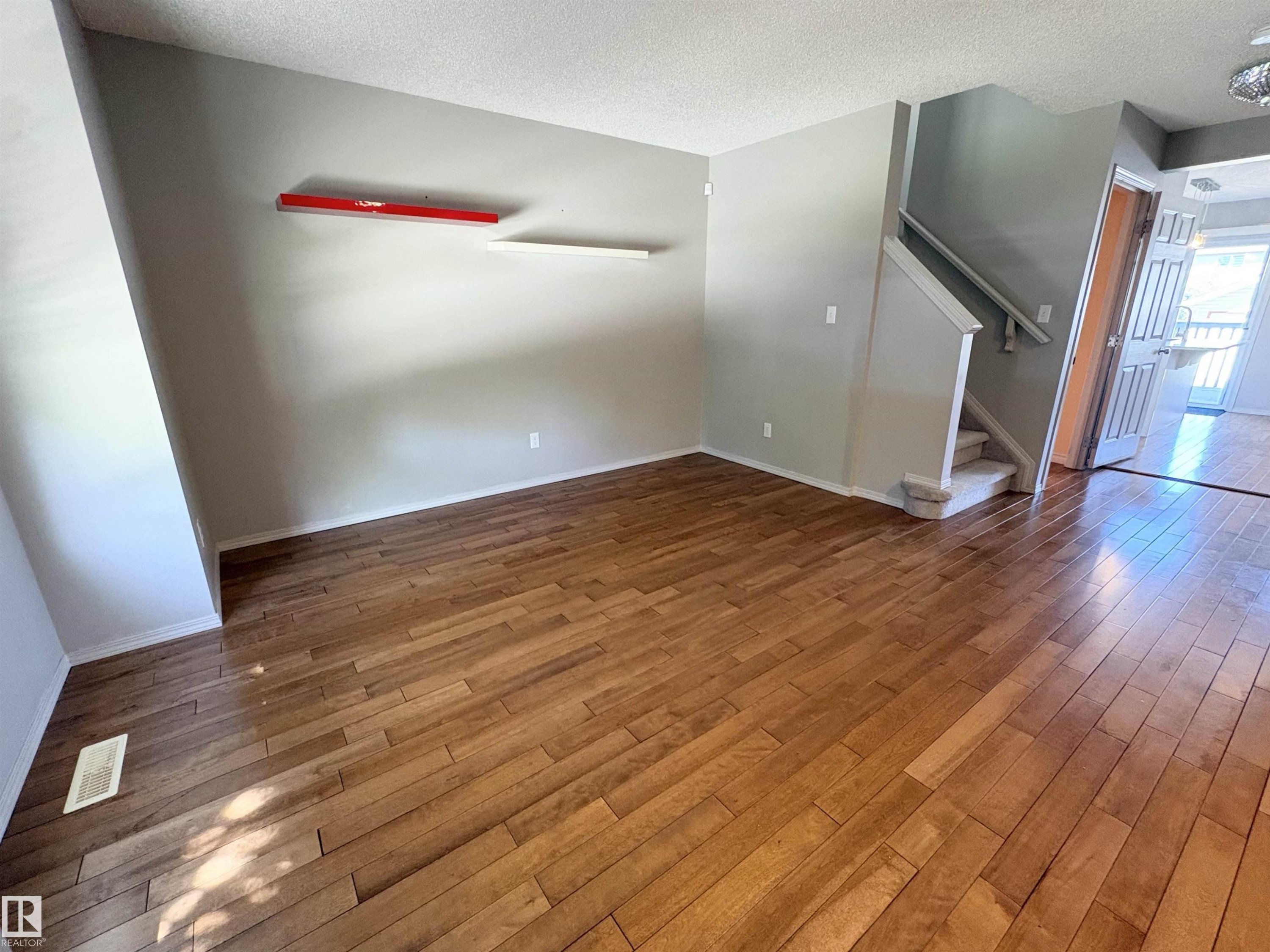 21354 87A Avenue, Edmonton, AB