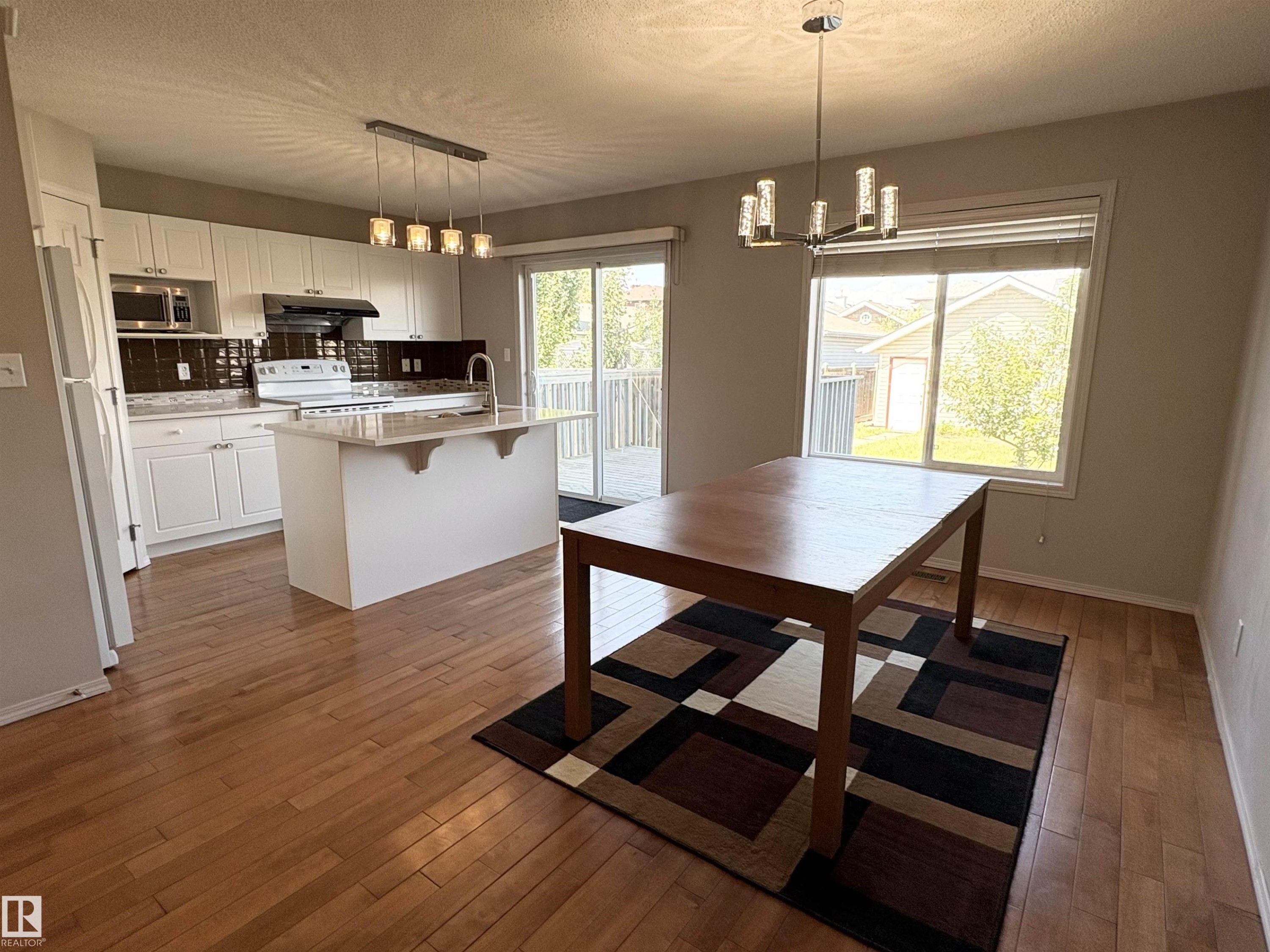 21354 87A Avenue, Edmonton, AB