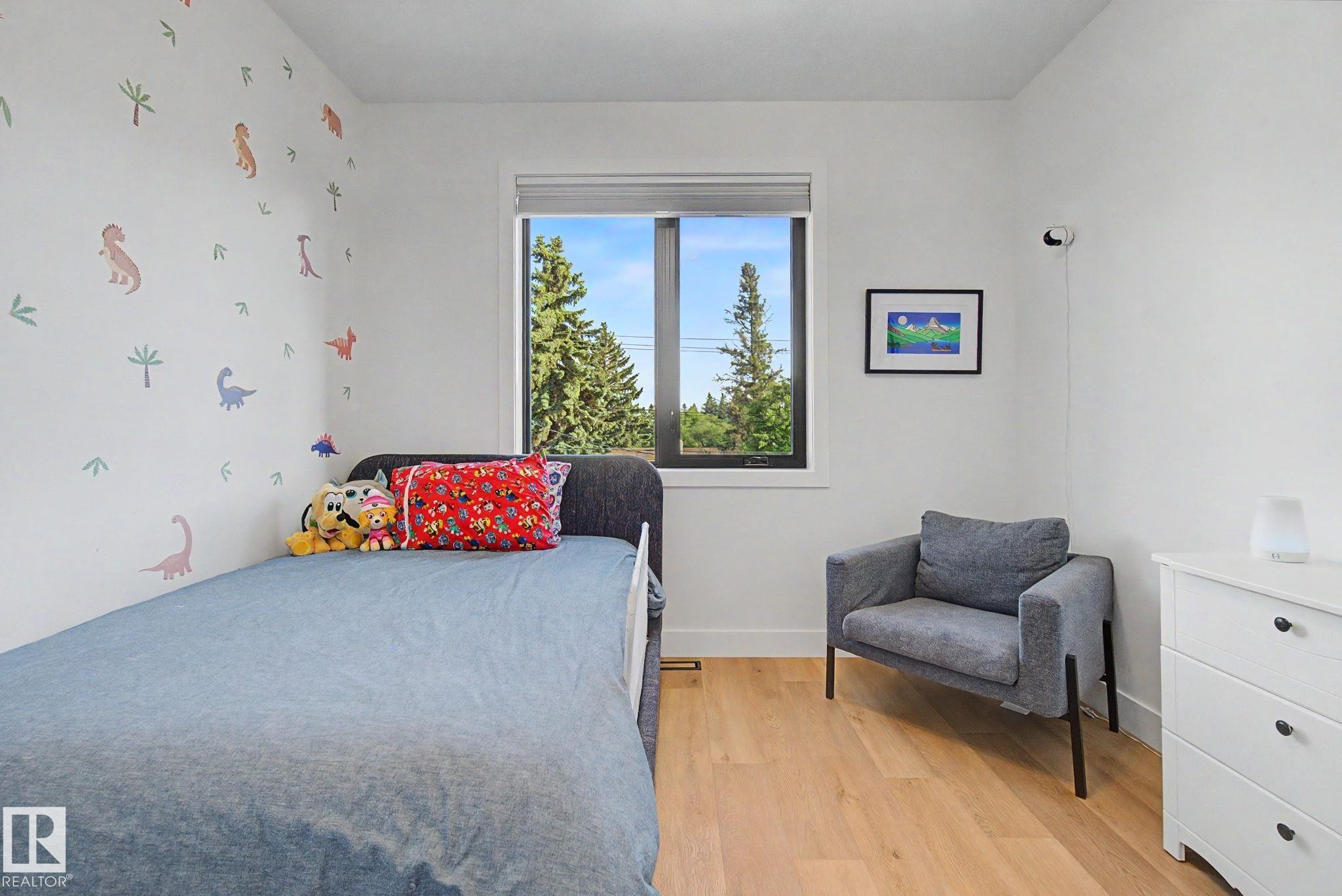 14711 88 Avenue Nw, Edmonton, AB - Indoor