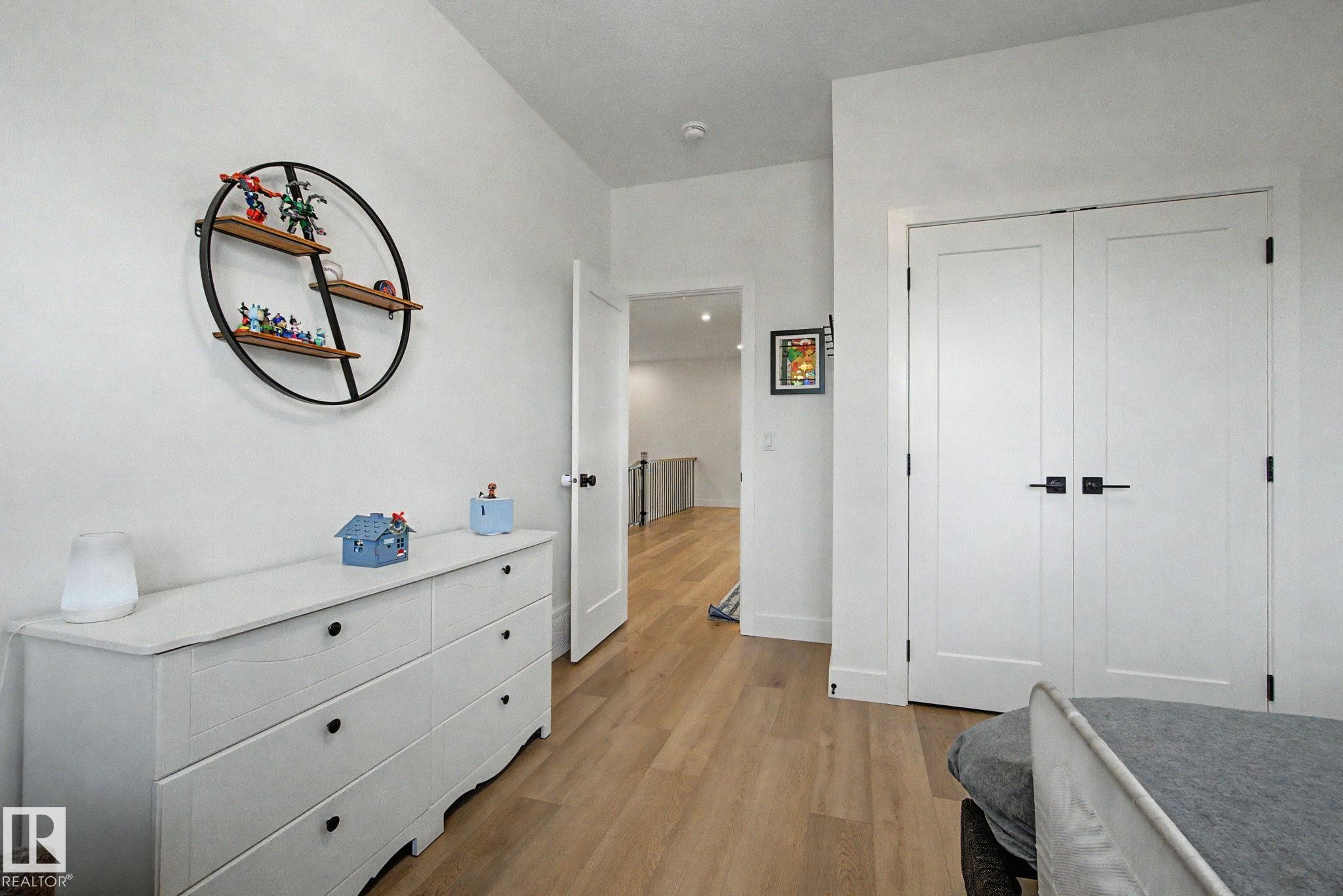 14711 88 Avenue Nw, Edmonton, AB - Indoor