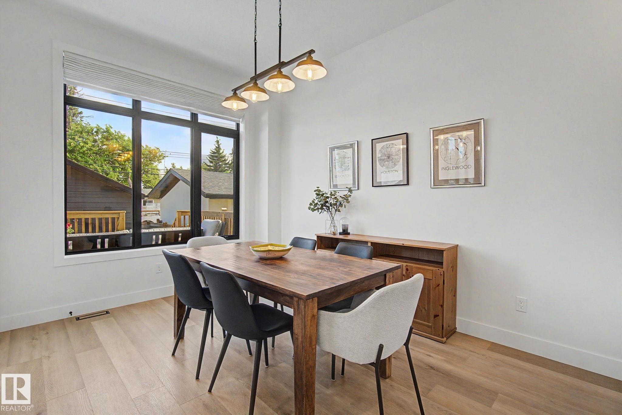 14711 88 Avenue Nw, Edmonton, AB - Indoor Photo Showing Dining Room