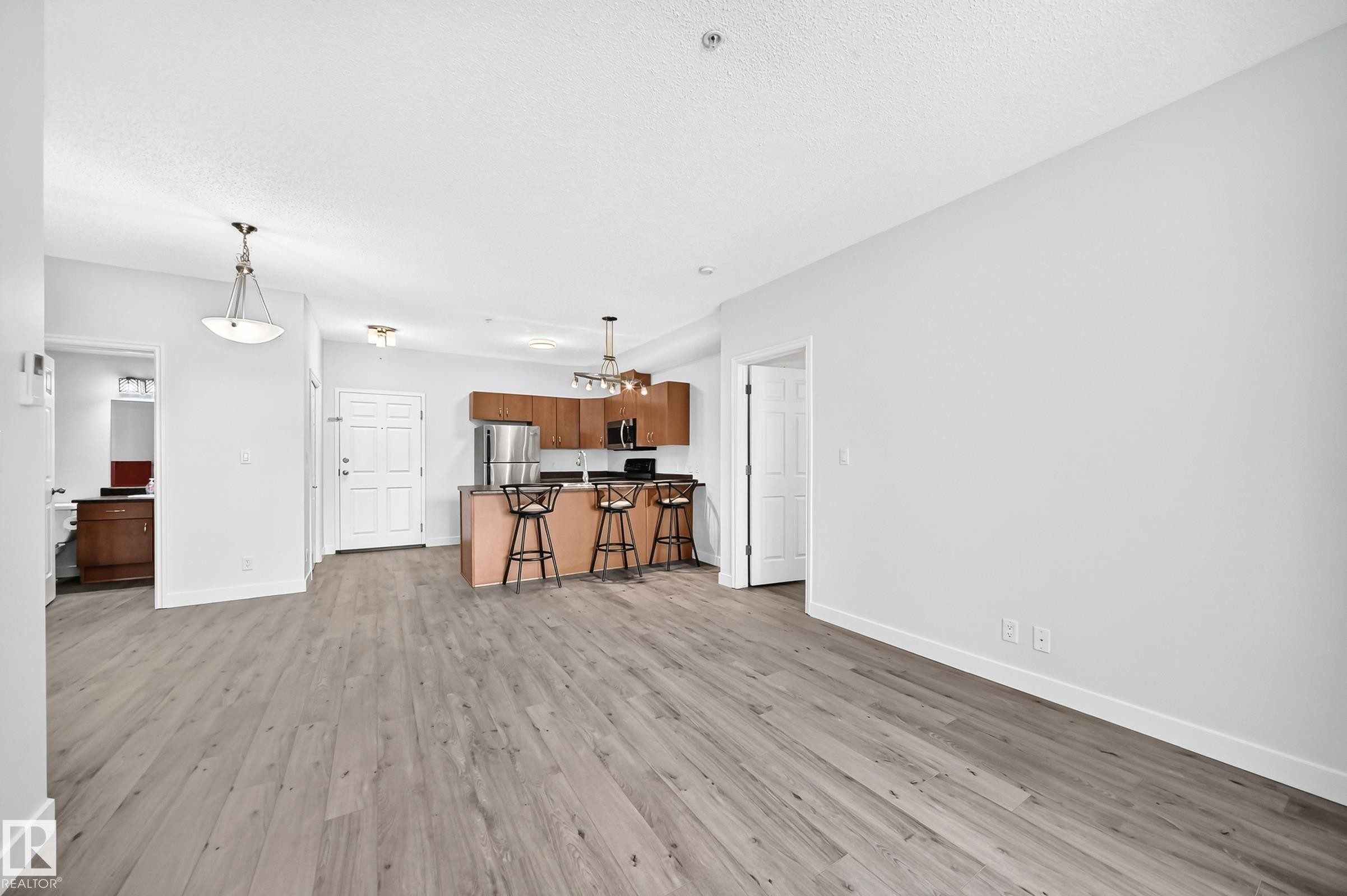 319 10235 112 Street, Edmonton, AB