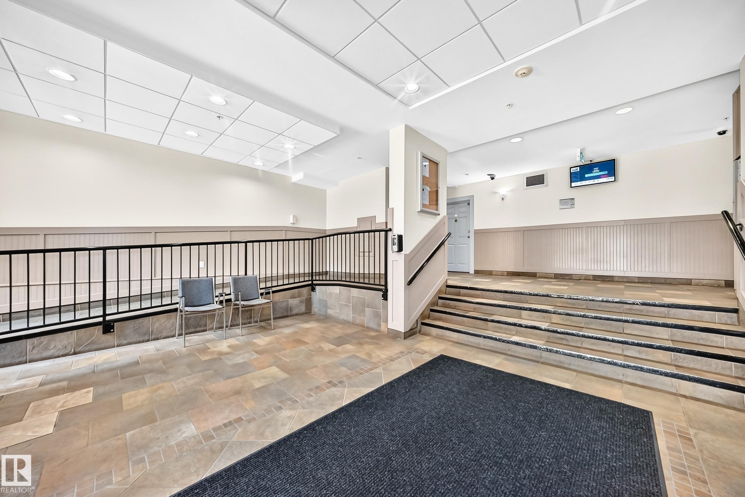 319 10235 112 Street, Edmonton, AB