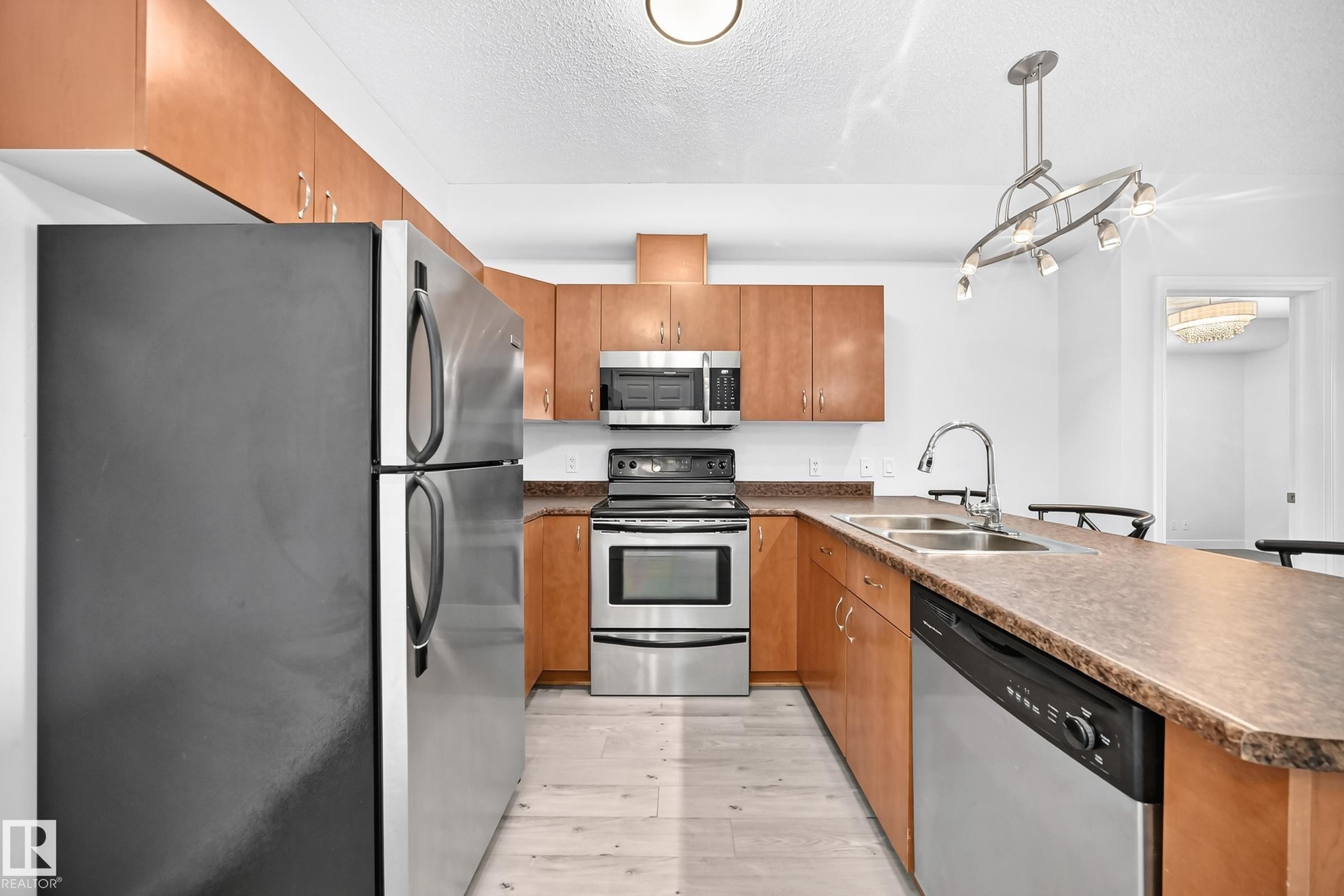 319 10235 112 Street, Edmonton, AB