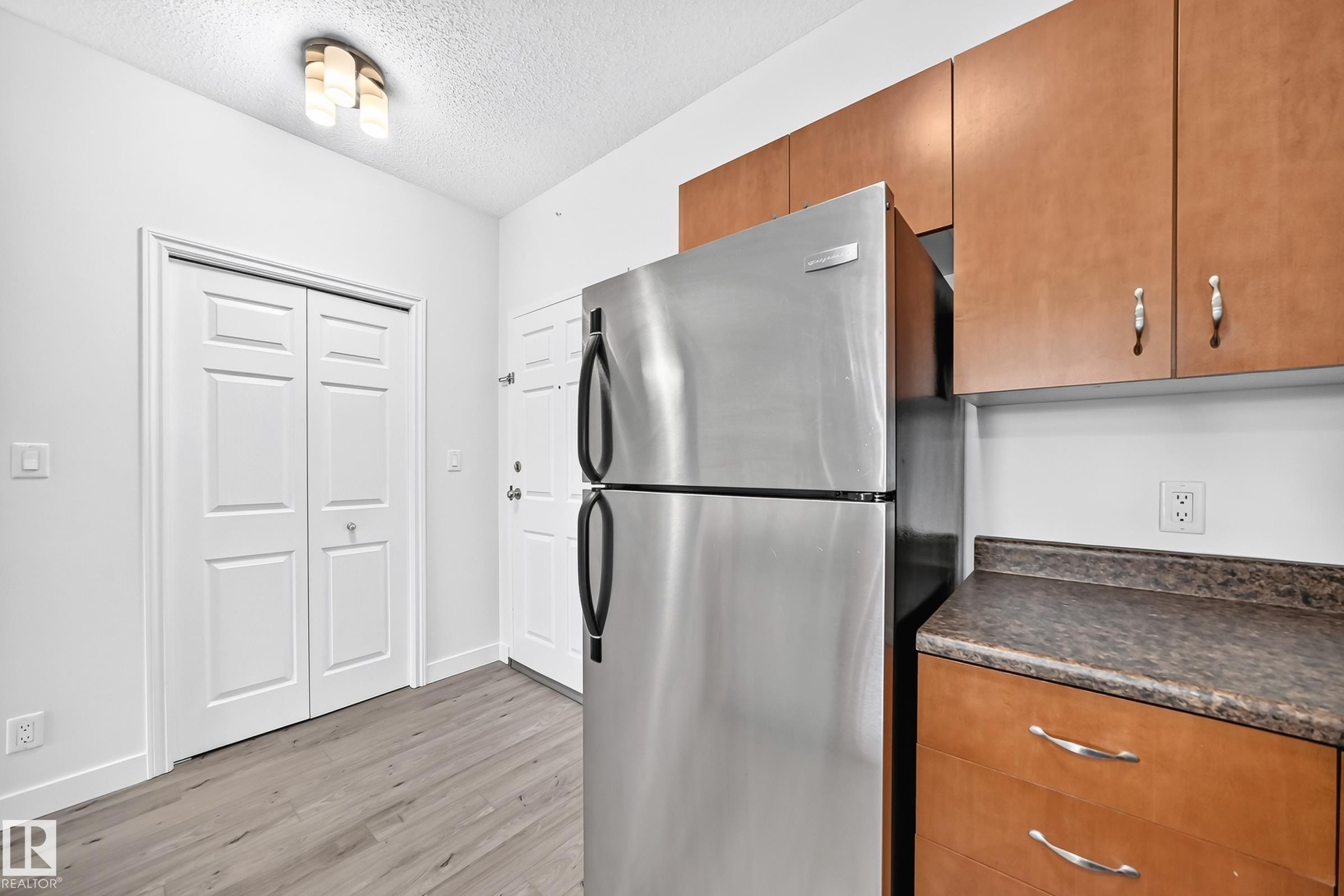 319 10235 112 Street, Edmonton, AB