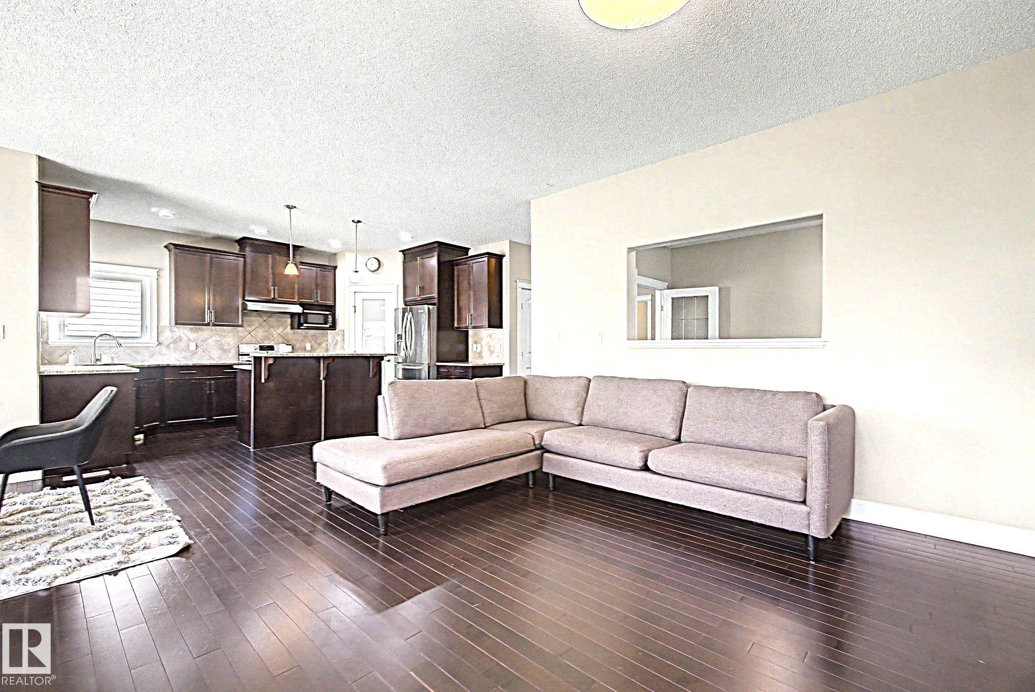1932 67 Street, Edmonton, AB