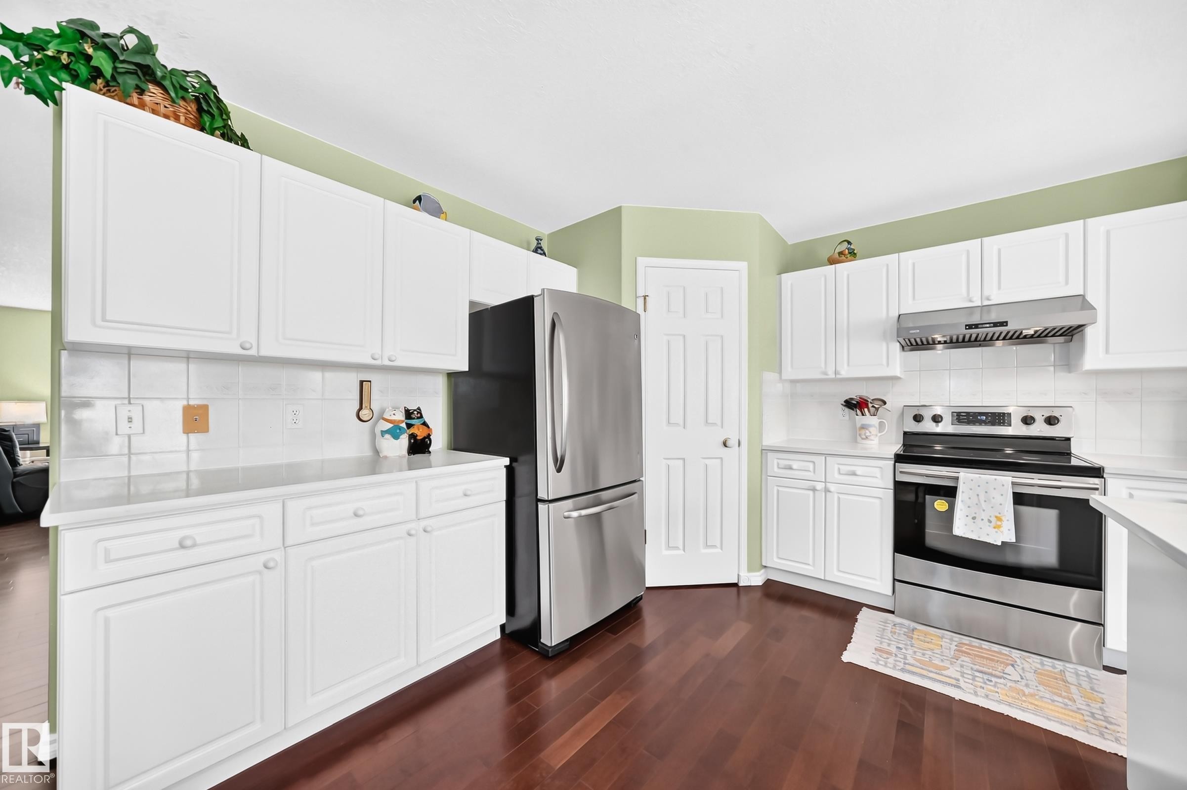 963 Burrows Crescent, Edmonton, AB