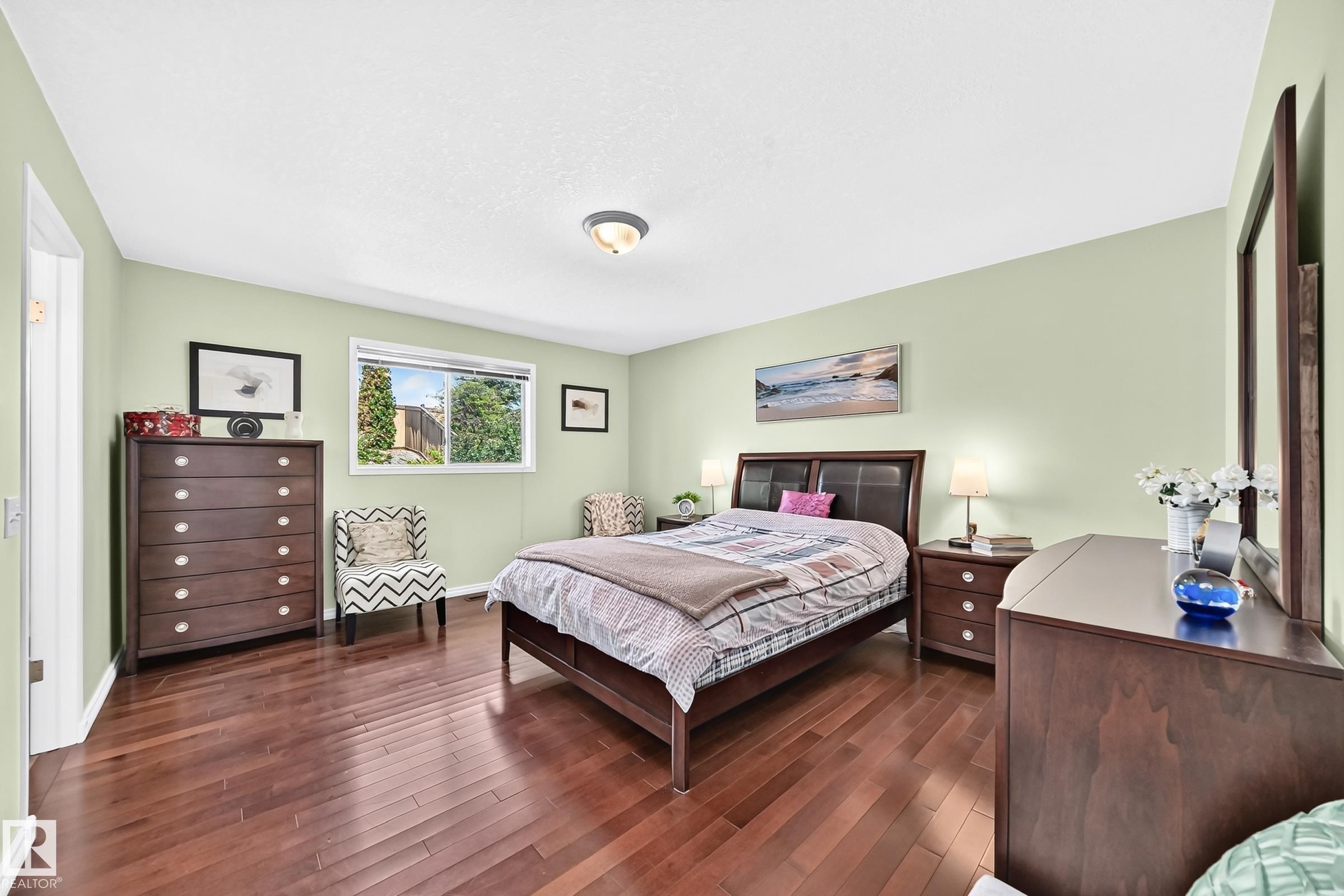 963 Burrows Crescent, Edmonton, AB