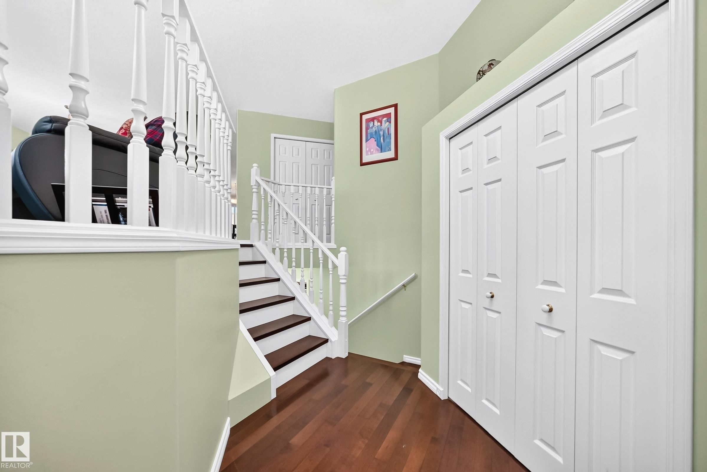 963 Burrows Crescent, Edmonton, AB