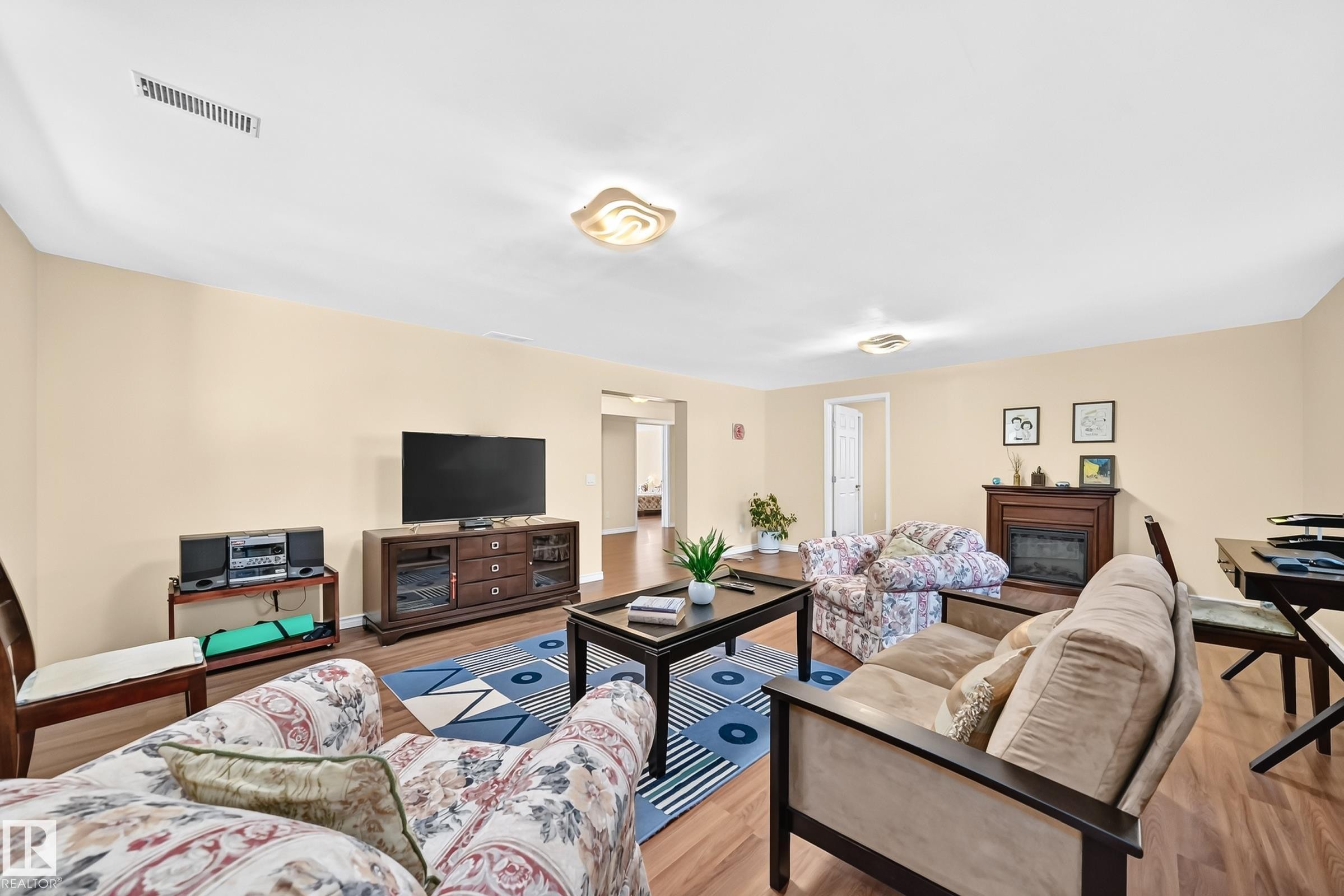 963 Burrows Crescent, Edmonton, AB