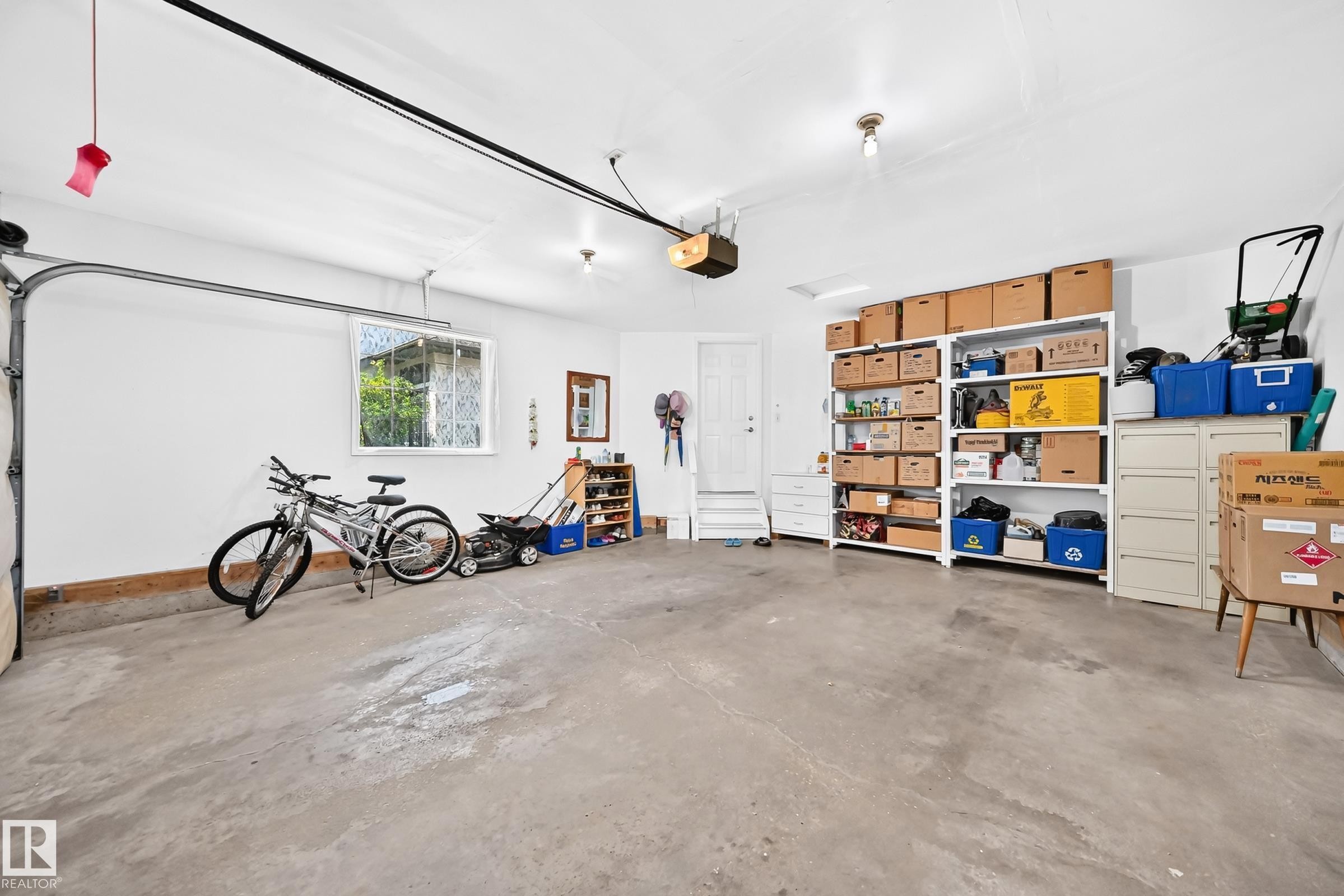 963 Burrows Crescent, Edmonton, AB