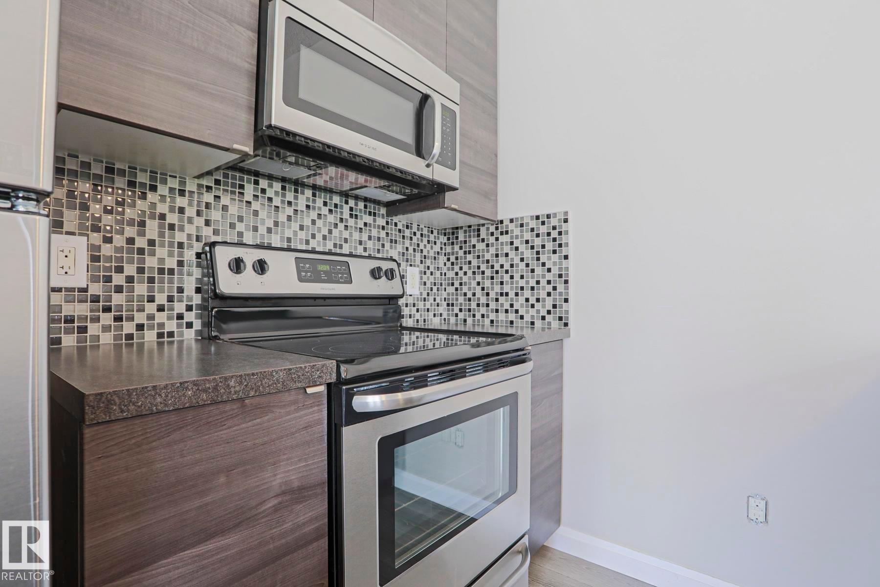 33 3710 Allan Drive, Edmonton, AB