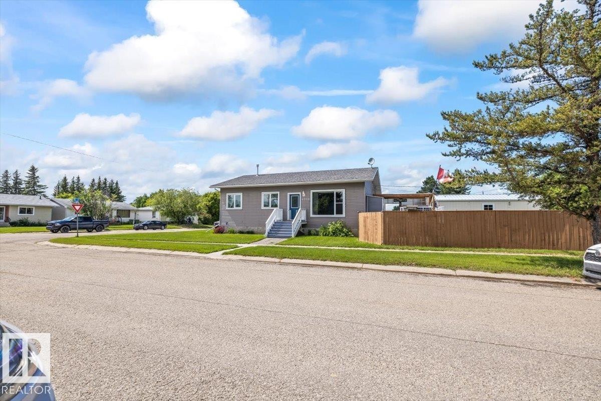 4708 47A Avenue, Onoway, AB