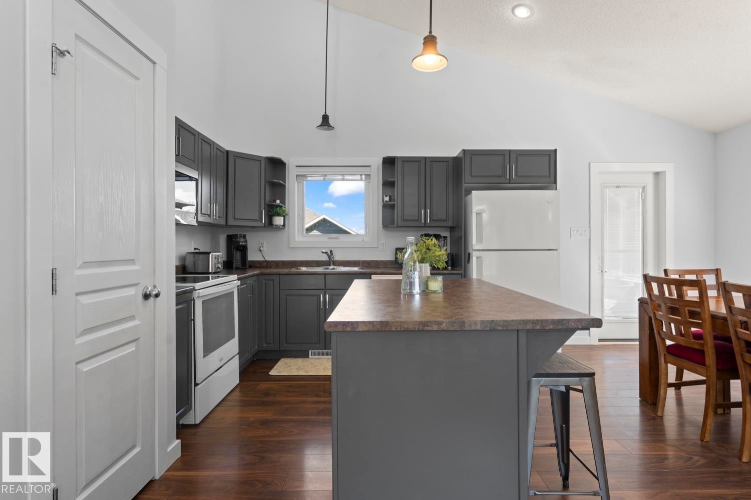 1208 18 Avenue, Cold Lake, AB