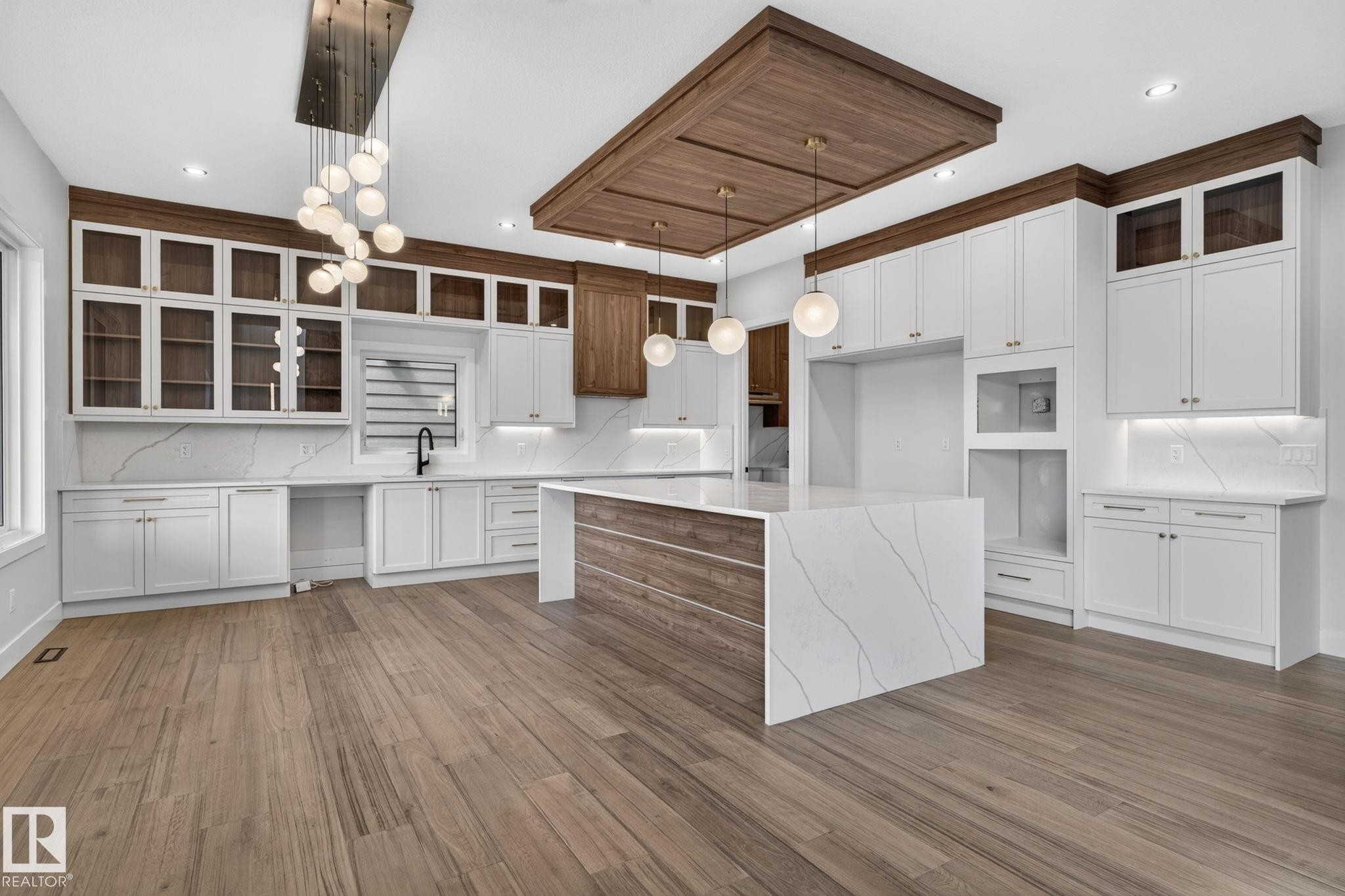 7664 Kimiwan Crescent Sw, Edmonton, AB