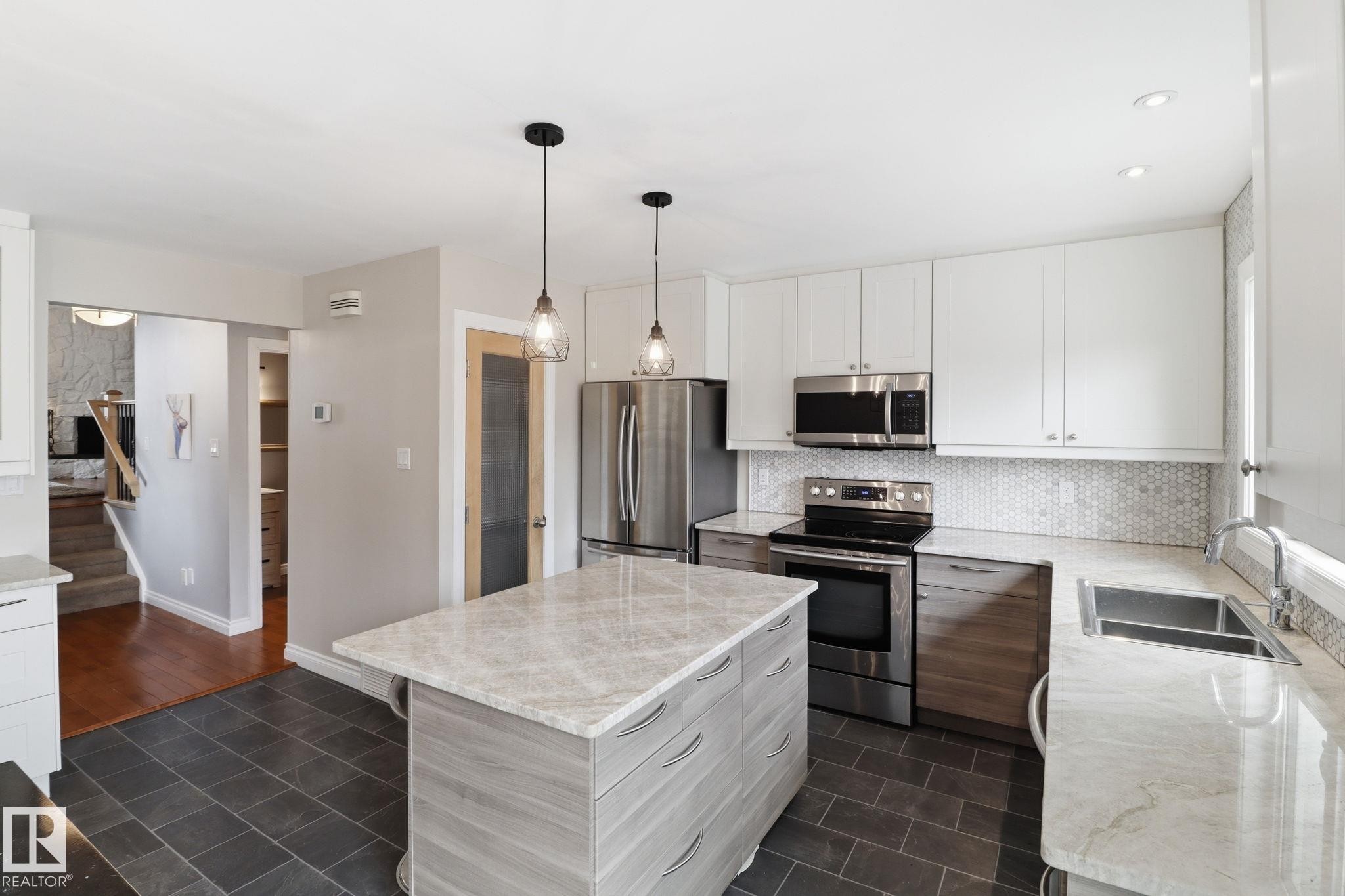 9023 95 Street, Edmonton, AB