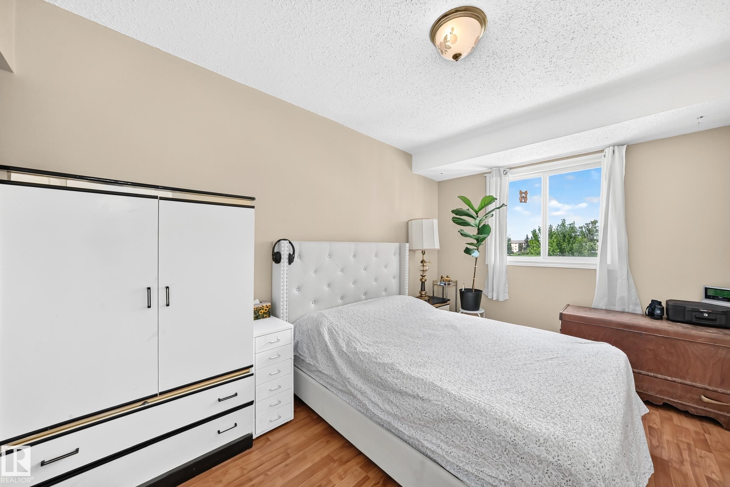 13317 47 Street, Edmonton, AB