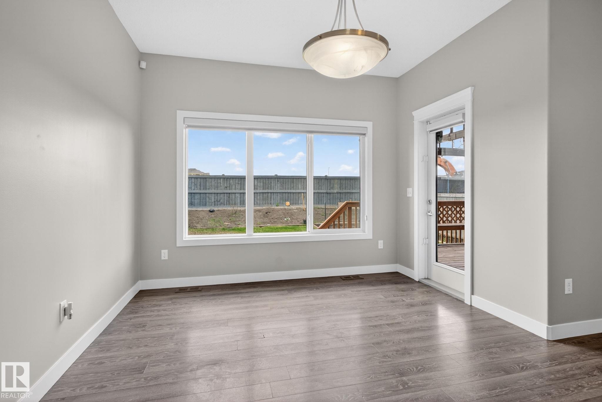 Dining area - 7341 Armour Crescent, Edmonton, AB - Indoor Photo Showing Other Room