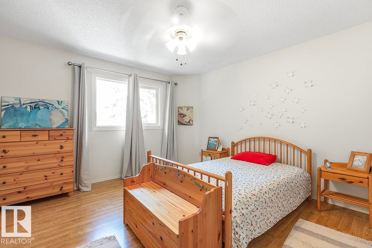 Bright room with dual windows and light wood-finish flooring - 44 9630 176 Street, Edmonton, AB