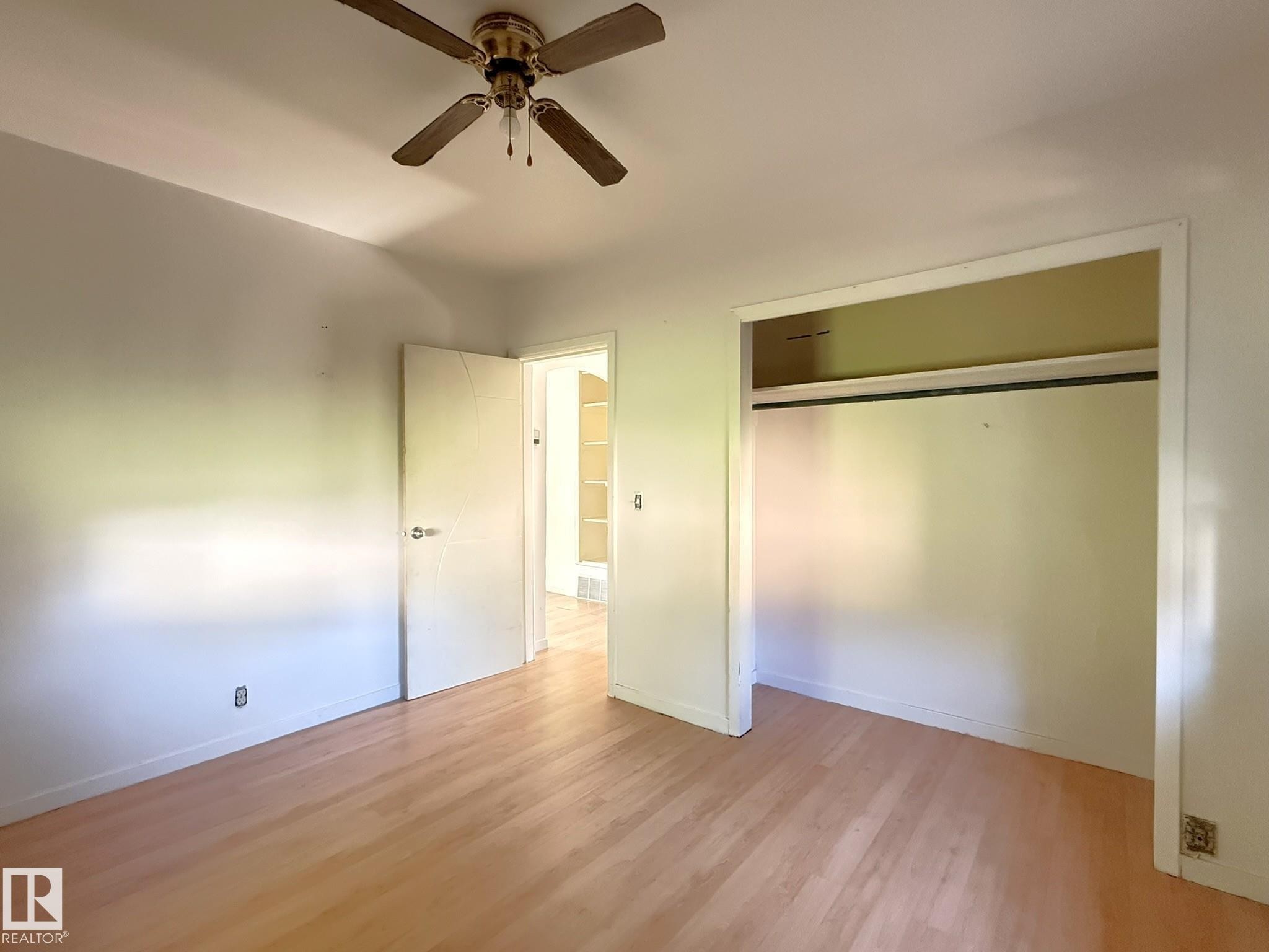 5028 52 Avenue, Breton, AB - Indoor Photo Showing Other Room