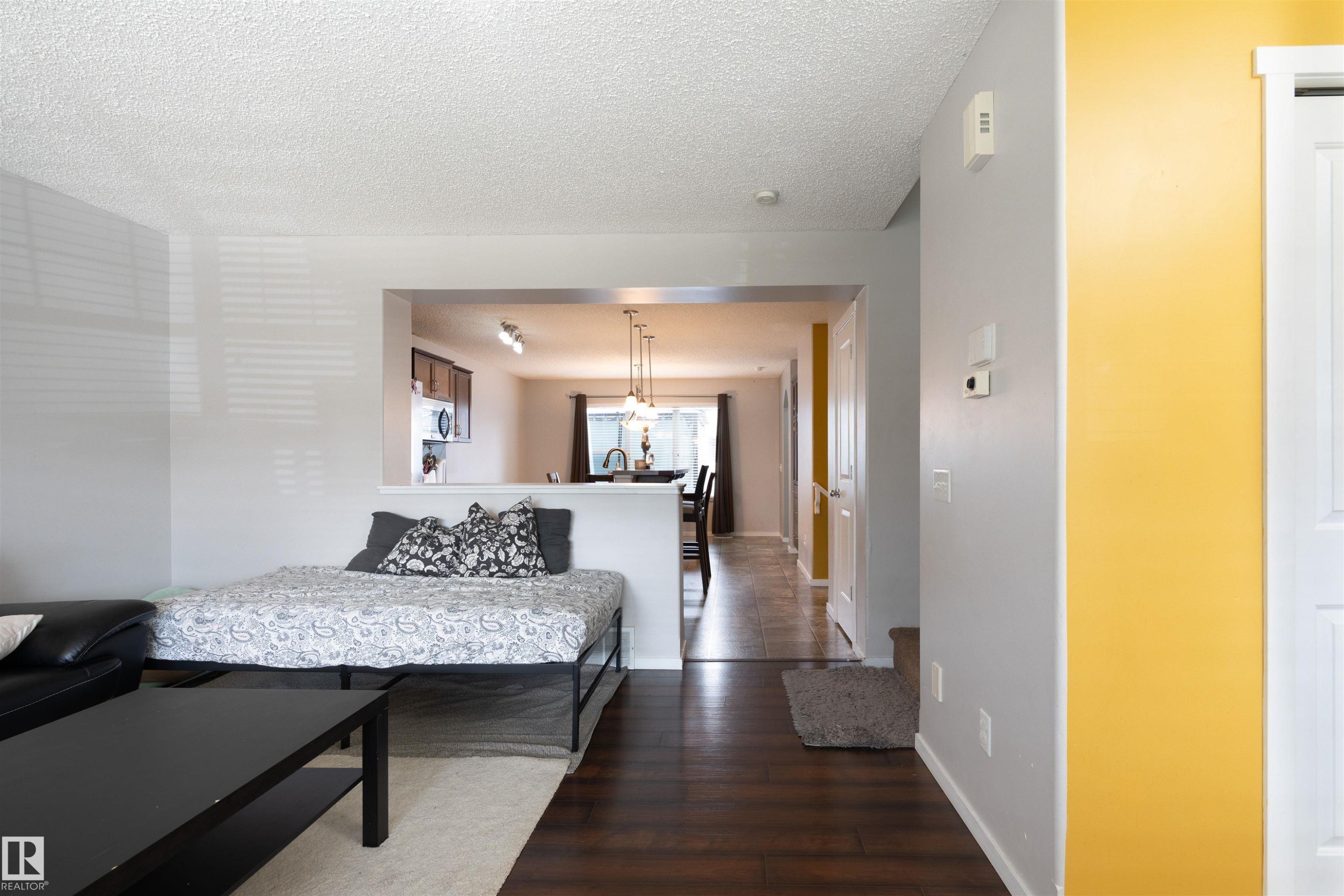 165 62 Street Sw, Edmonton, AB - Indoor