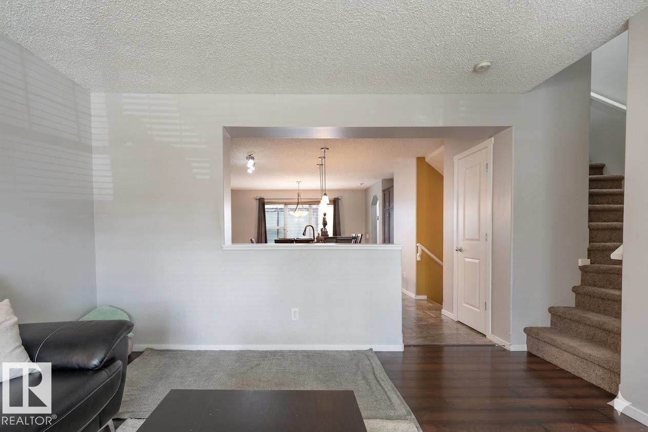 165 62 Street Sw, Edmonton, AB - Indoor