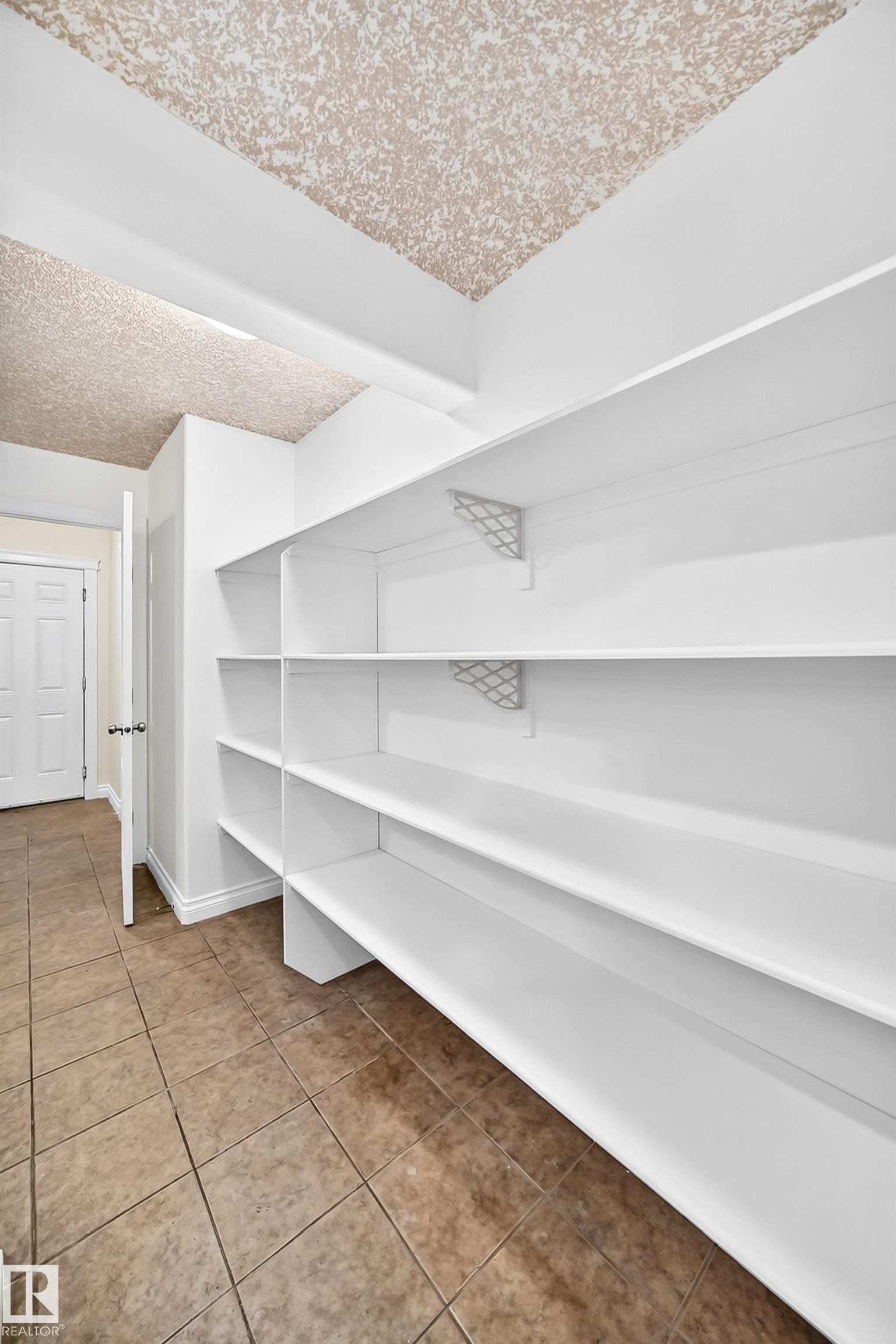16616 70 Street Nw, Edmonton, AB