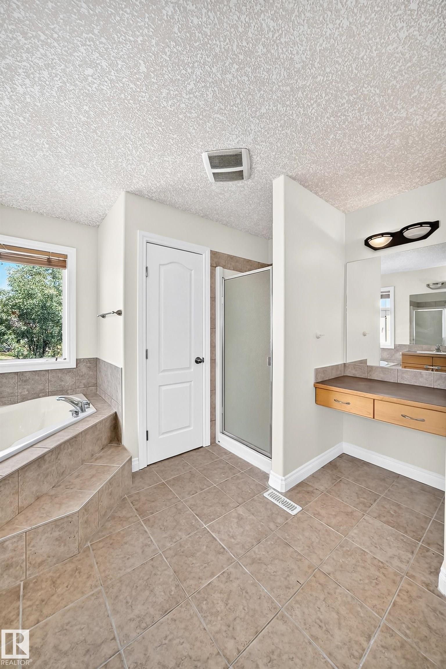 16616 70 Street Nw, Edmonton, AB