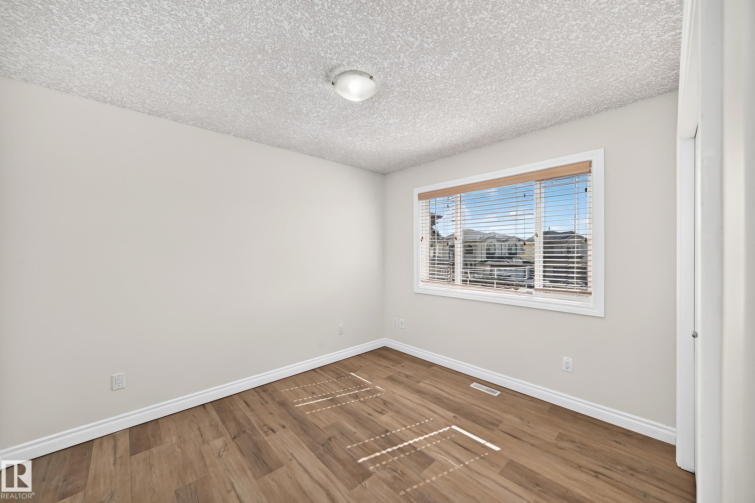 16616 70 Street Nw, Edmonton, AB
