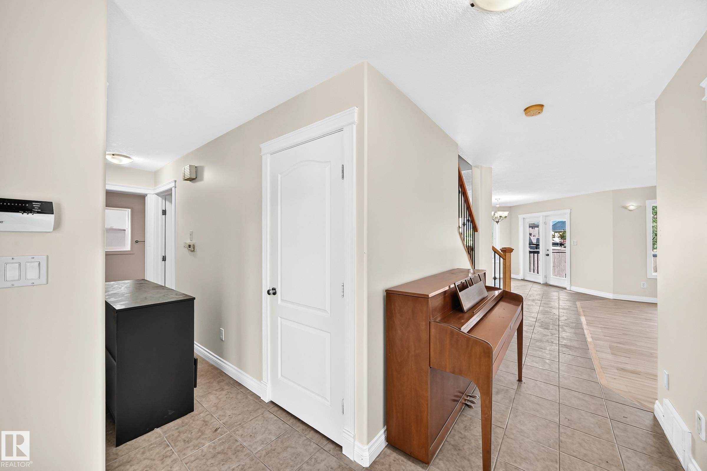 16616 70 Street Nw, Edmonton, AB
