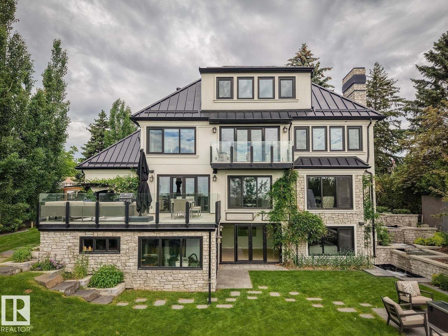 15309 Rio Terrace Drive Nw, Edmonton, AB - Outdoor With Facade