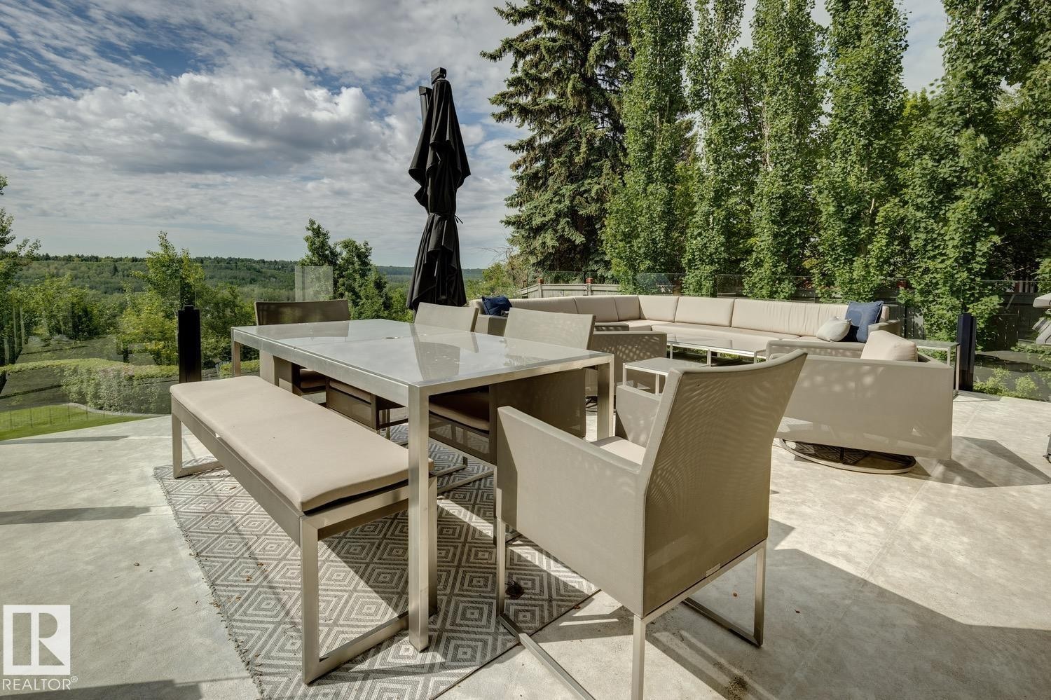 15309 Rio Terrace Drive Nw, Edmonton, AB - Outdoor